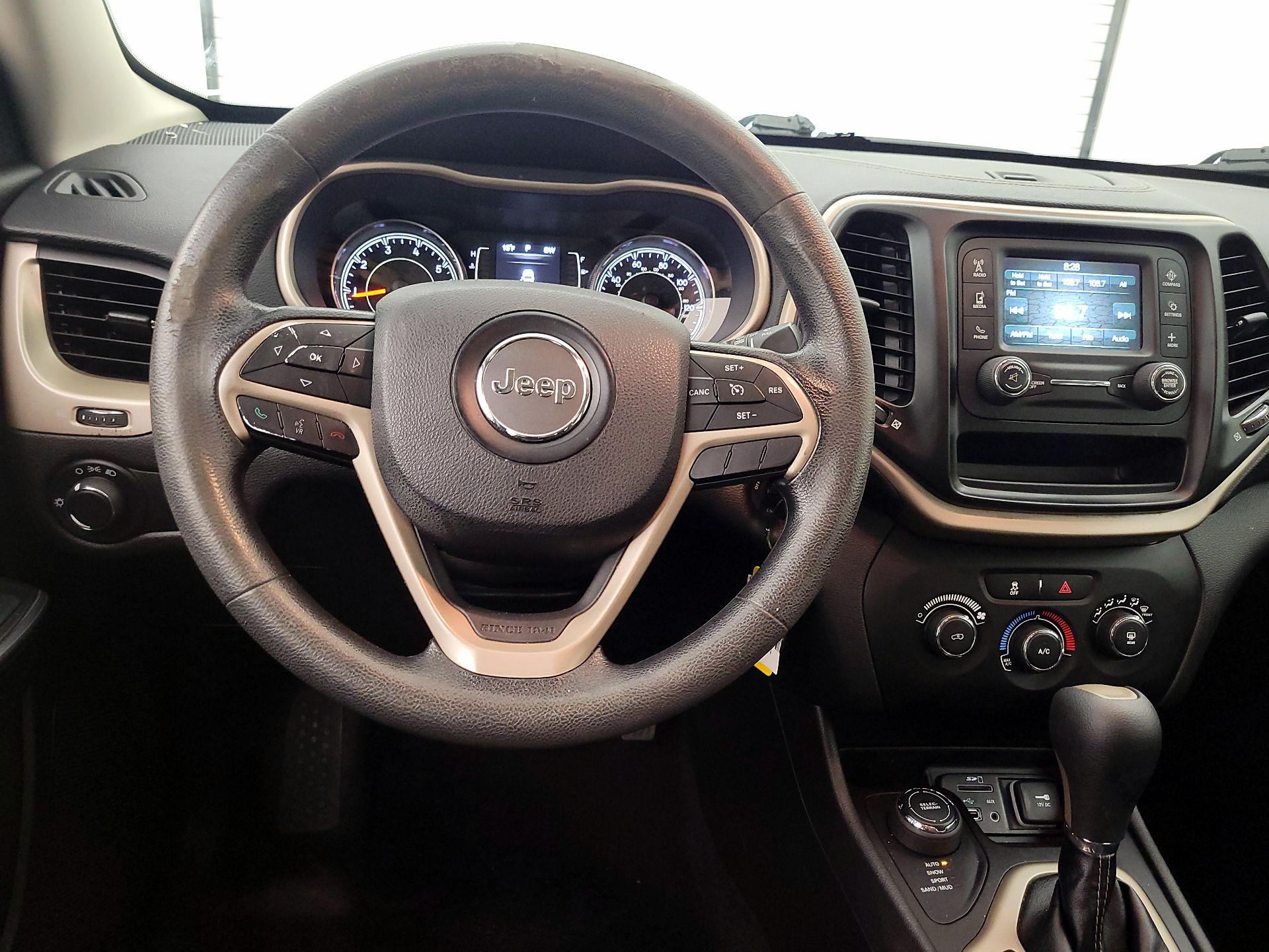 Thumbnail: 2015 Jeep Cherokee - 10