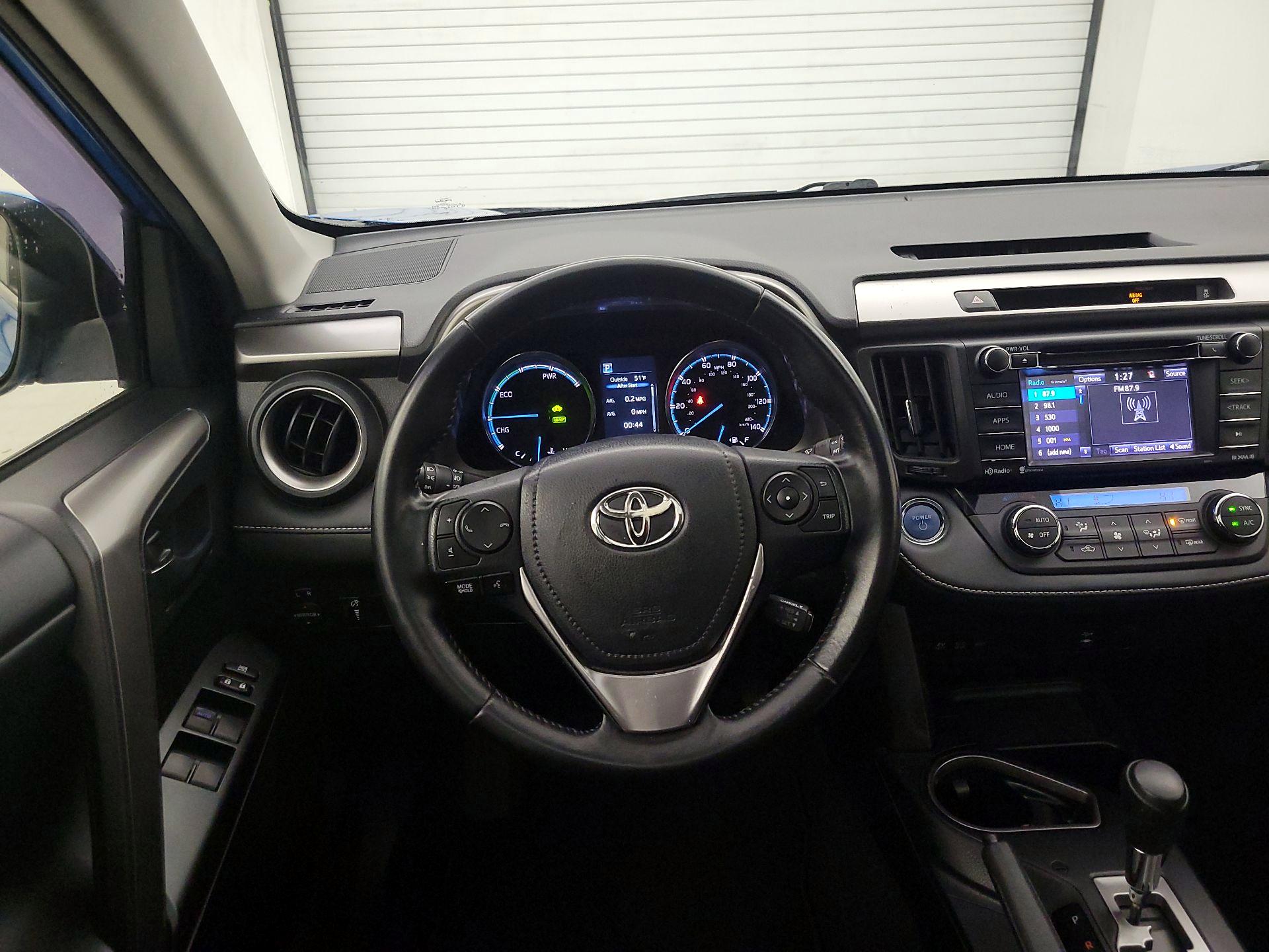 Thumbnail: 2016 Toyota RAV4 - 10