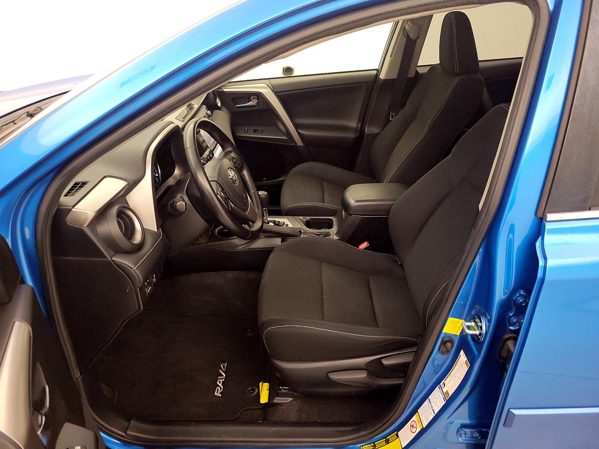 Thumbnail: 2016 Toyota RAV4 - 11