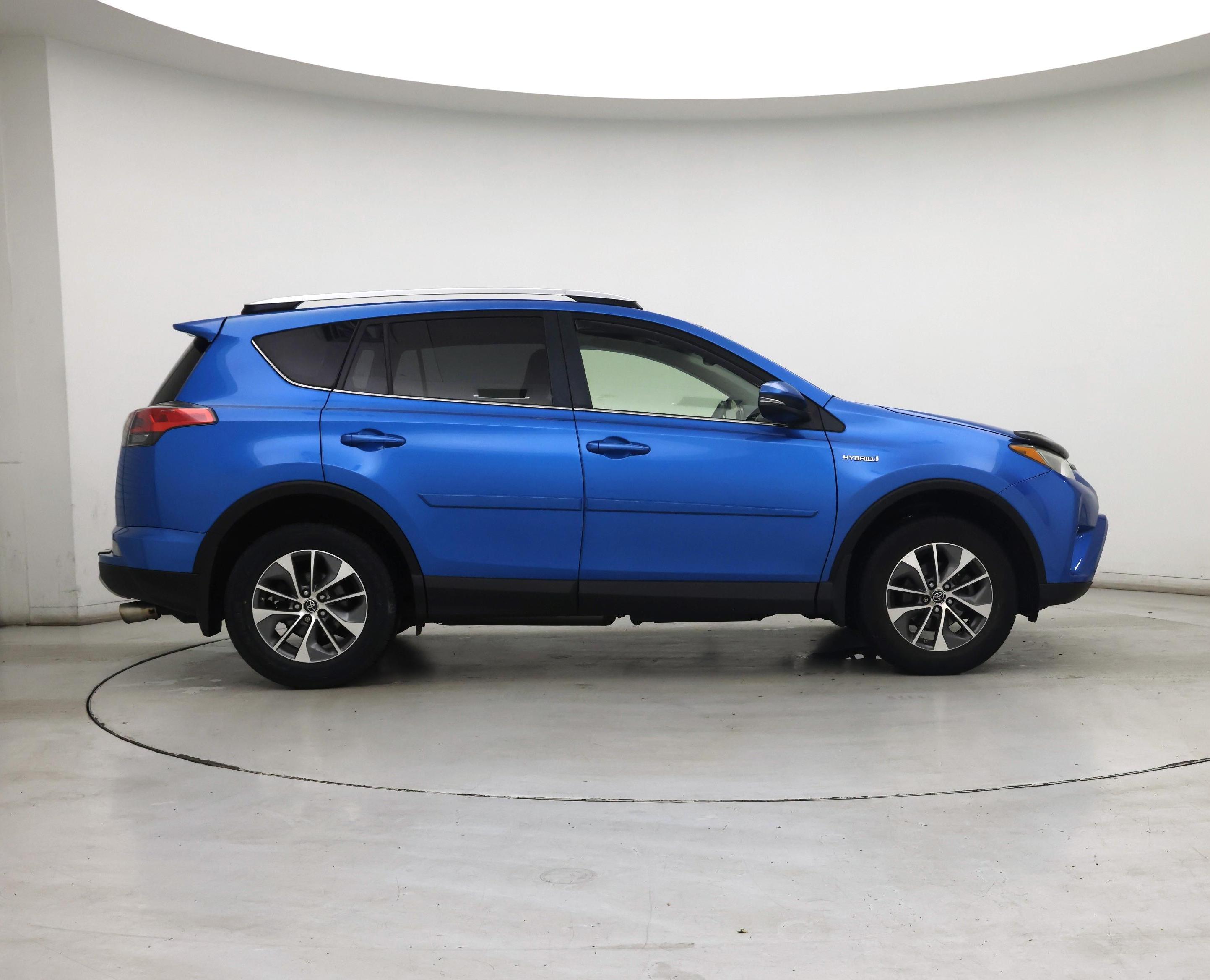 Thumbnail: 2016 Toyota RAV4 - 7