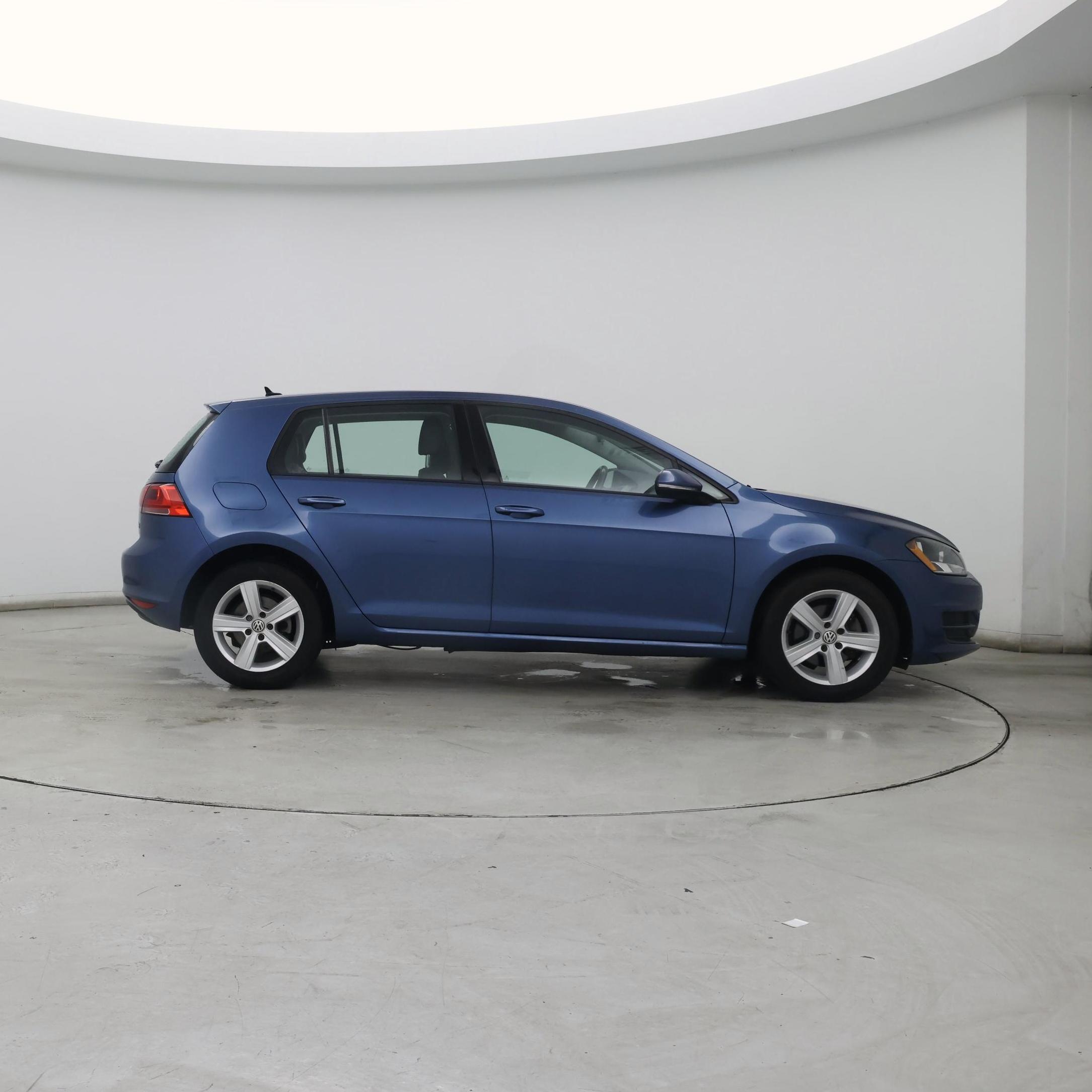 Thumbnail: 2017 Volkswagen Golf - 7