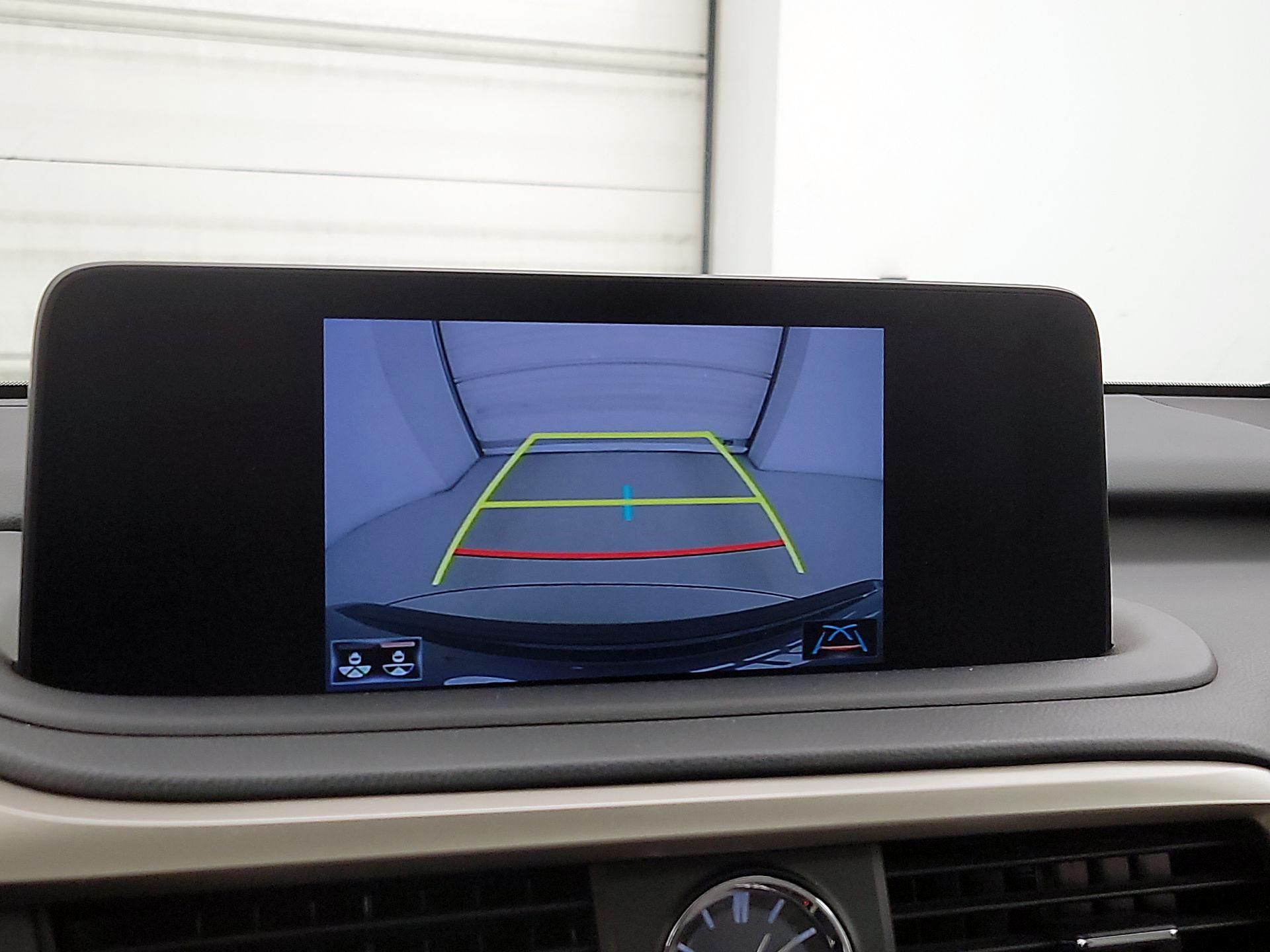 Thumbnail: 2022 Lexus RX - 15