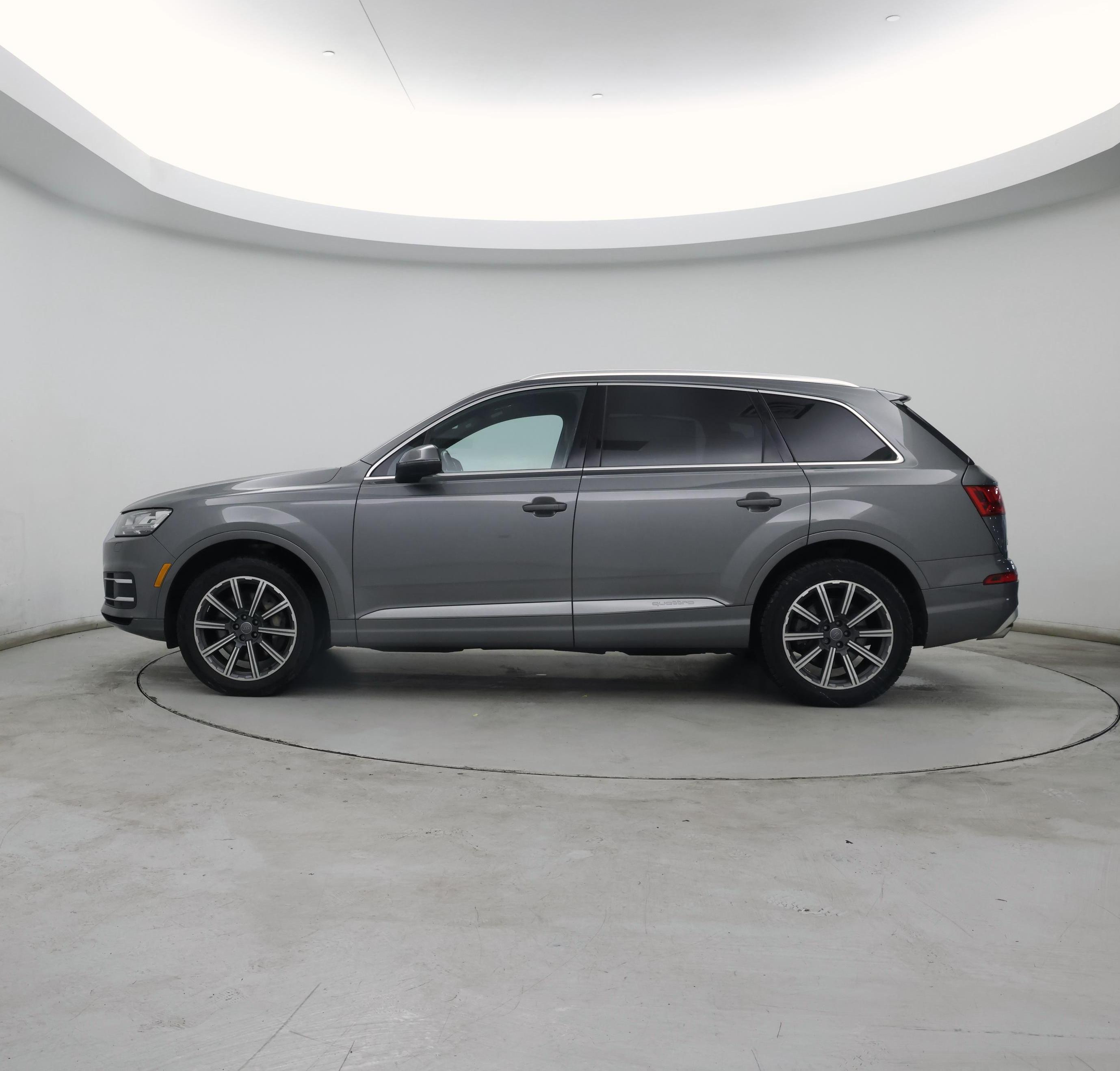 Thumbnail: 2017 Audi Q7 - 3