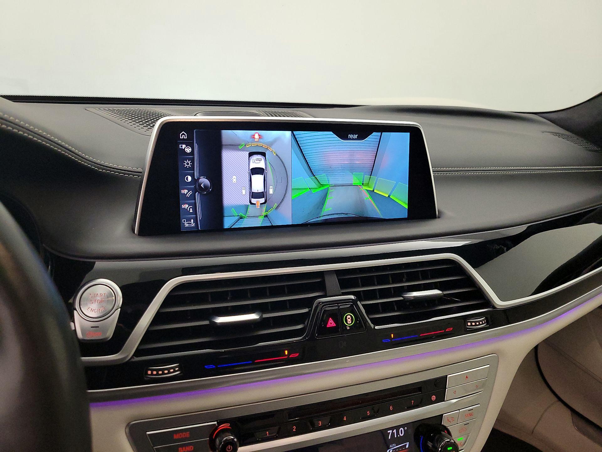 Thumbnail: 2017 BMW 7 Series - 15