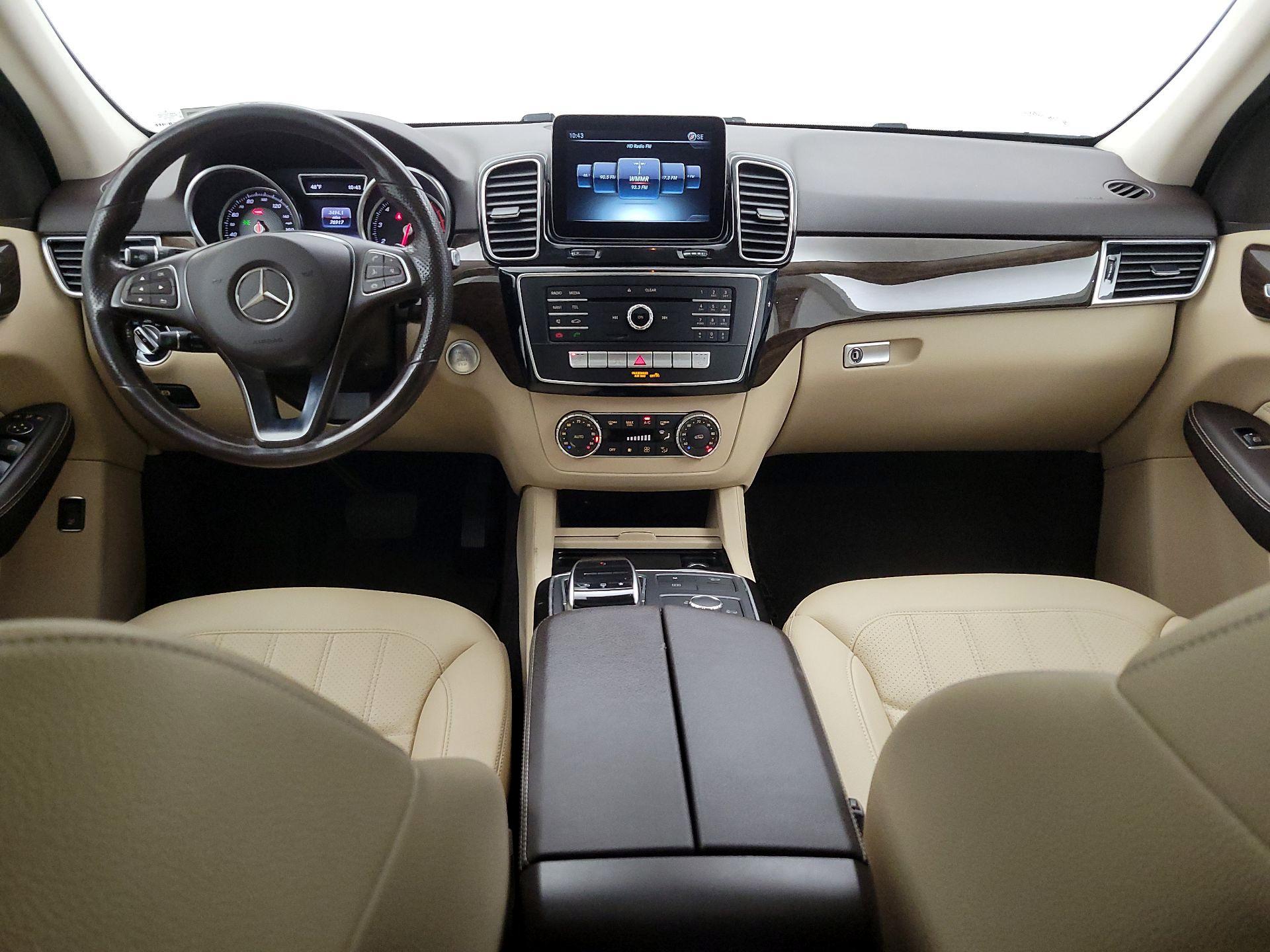 Thumbnail: 2016 Mercedes-Benz GLE - 9