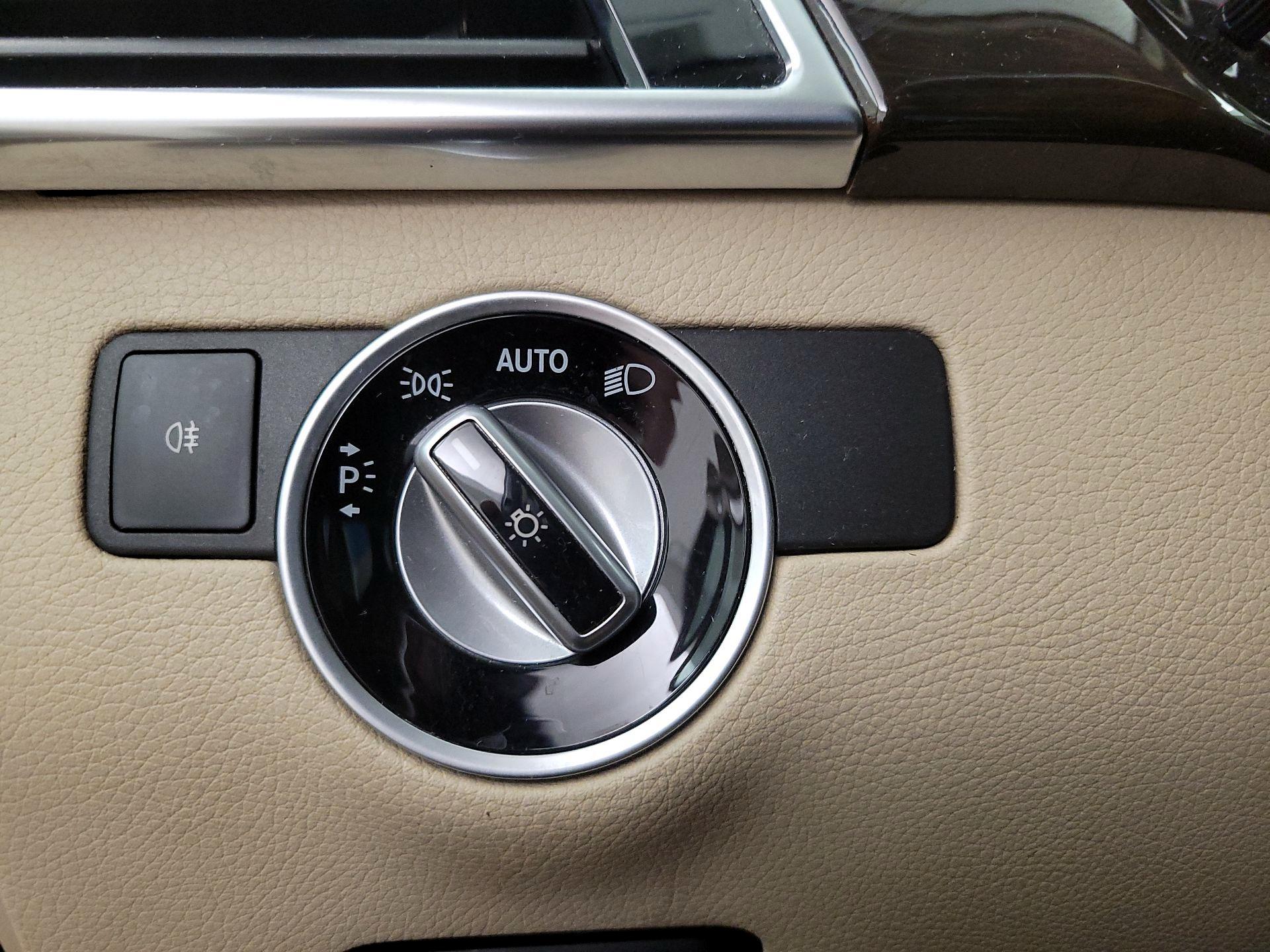 Thumbnail: 2016 Mercedes-Benz GLE - 13