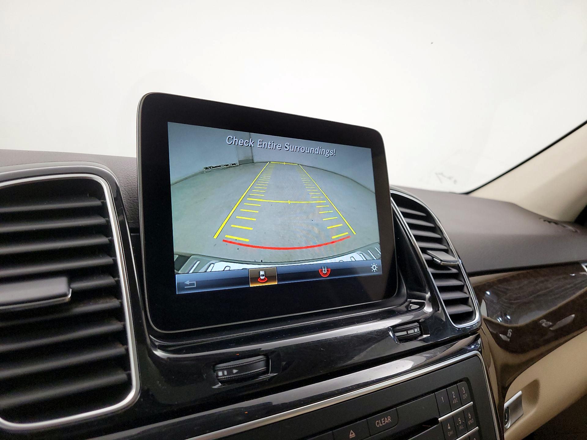 Thumbnail: 2016 Mercedes-Benz GLE - 15