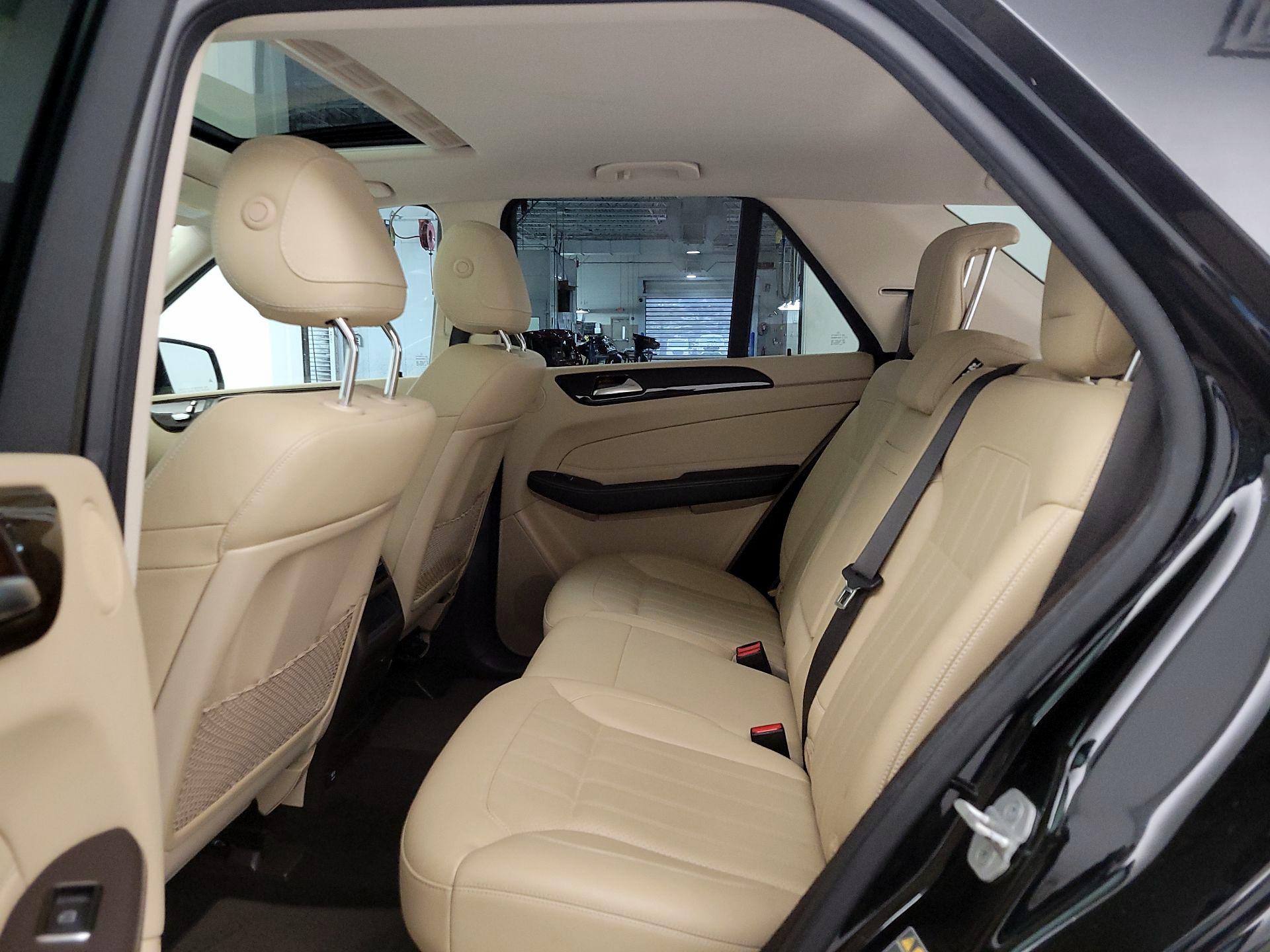 Thumbnail: 2016 Mercedes-Benz GLE - 20