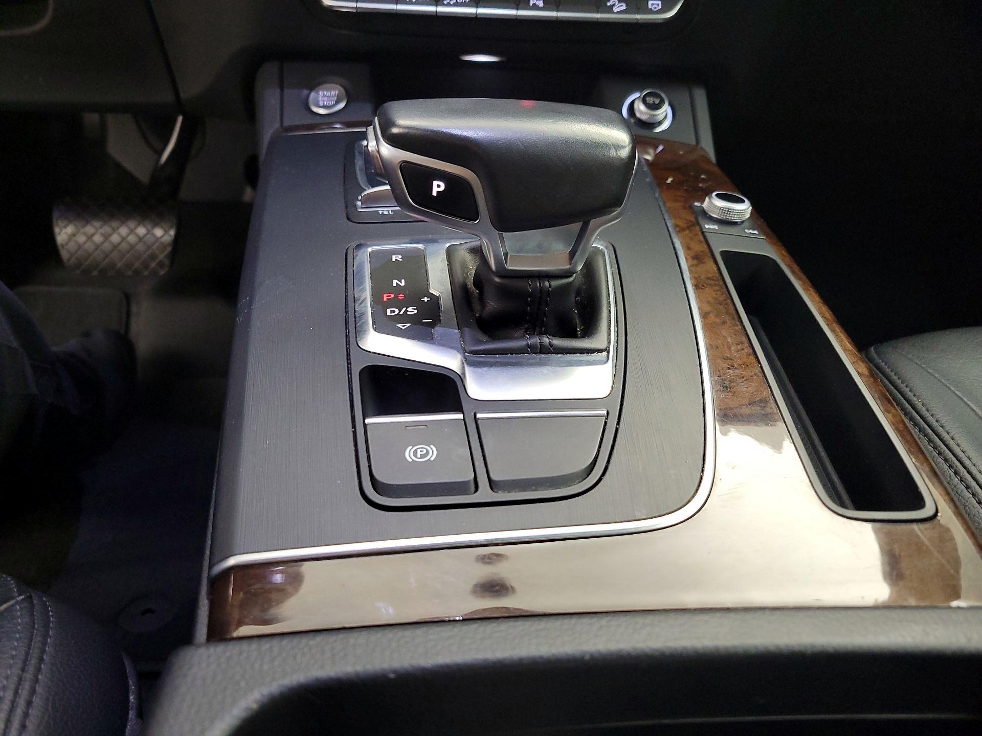 Thumbnail: 2018 Audi Q5 - 18