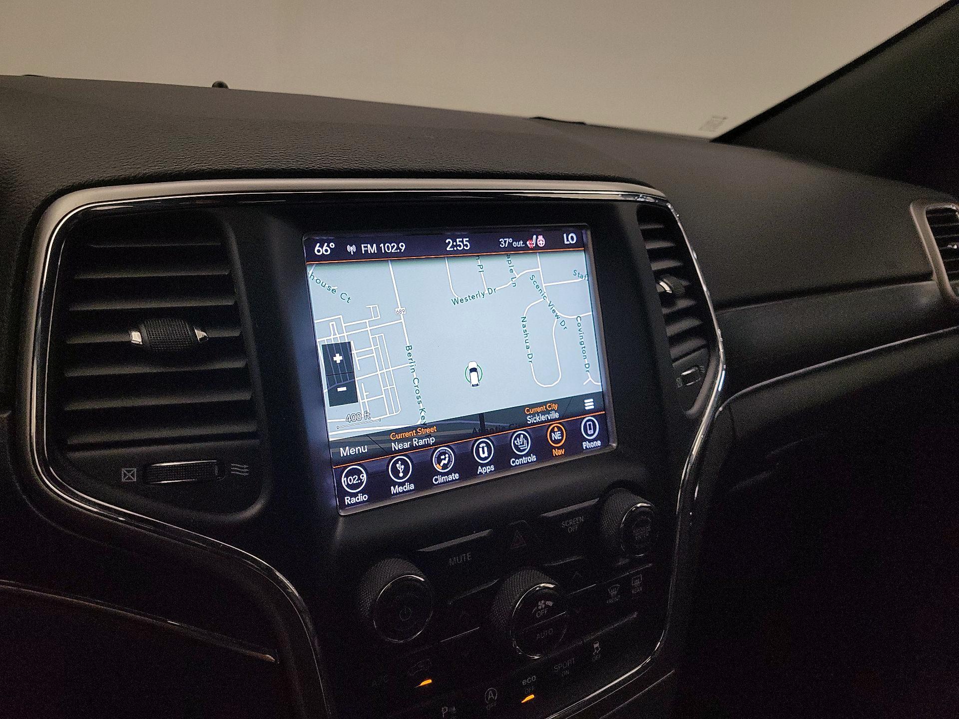 Thumbnail: 2018 Jeep Grand Cherokee - 13