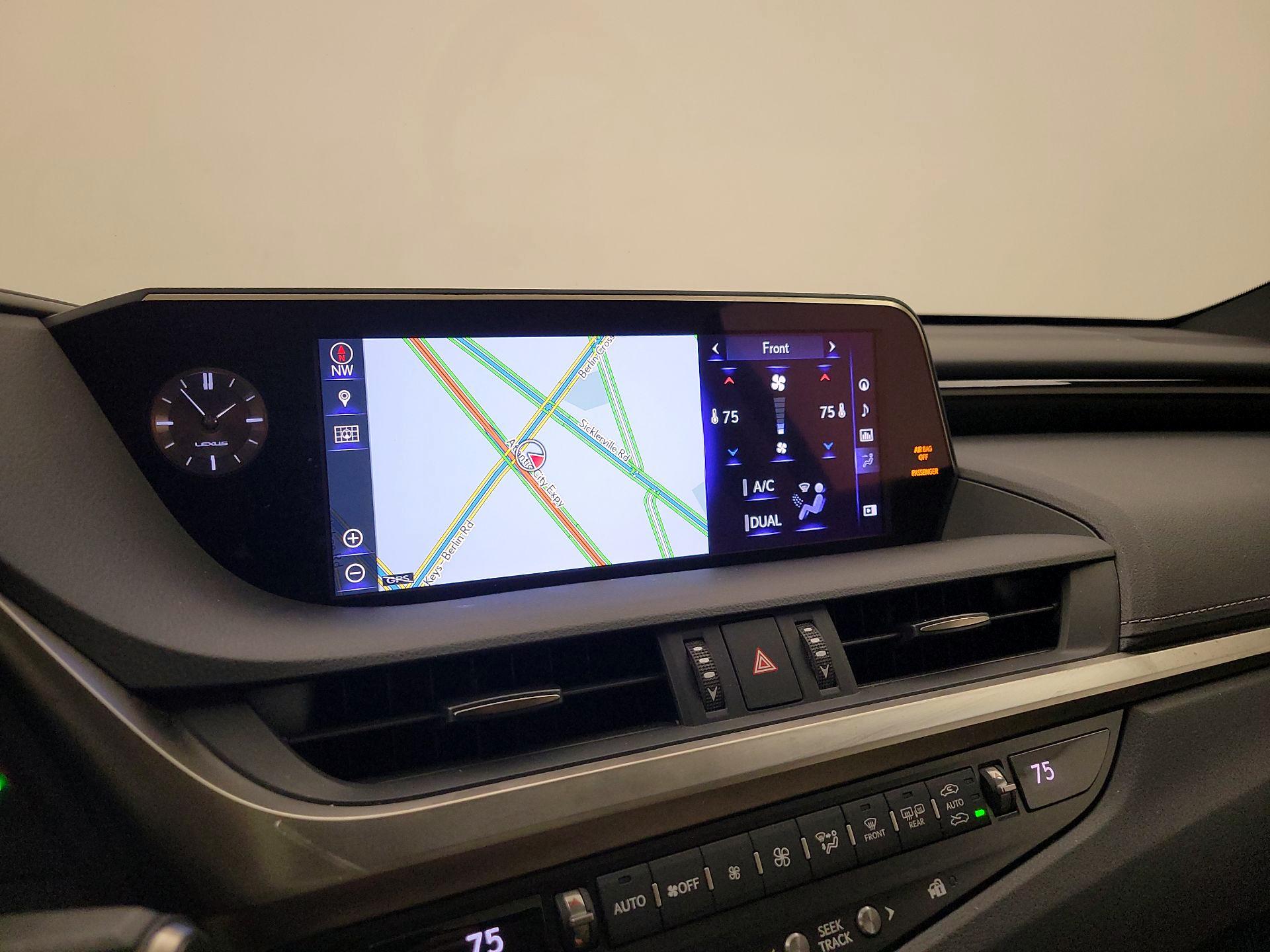 Thumbnail: 2019 Lexus ES - 14