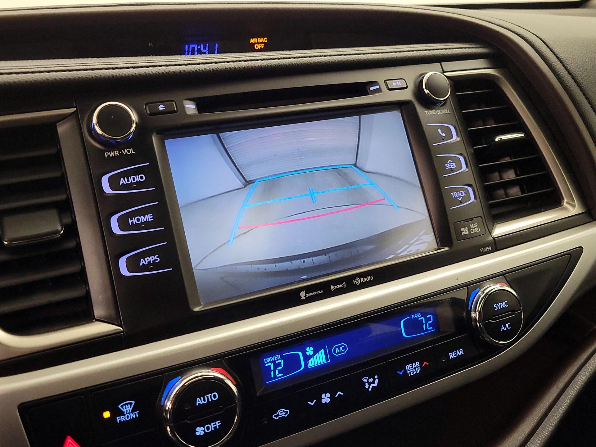 Thumbnail: 2016 Toyota Highlander - 15