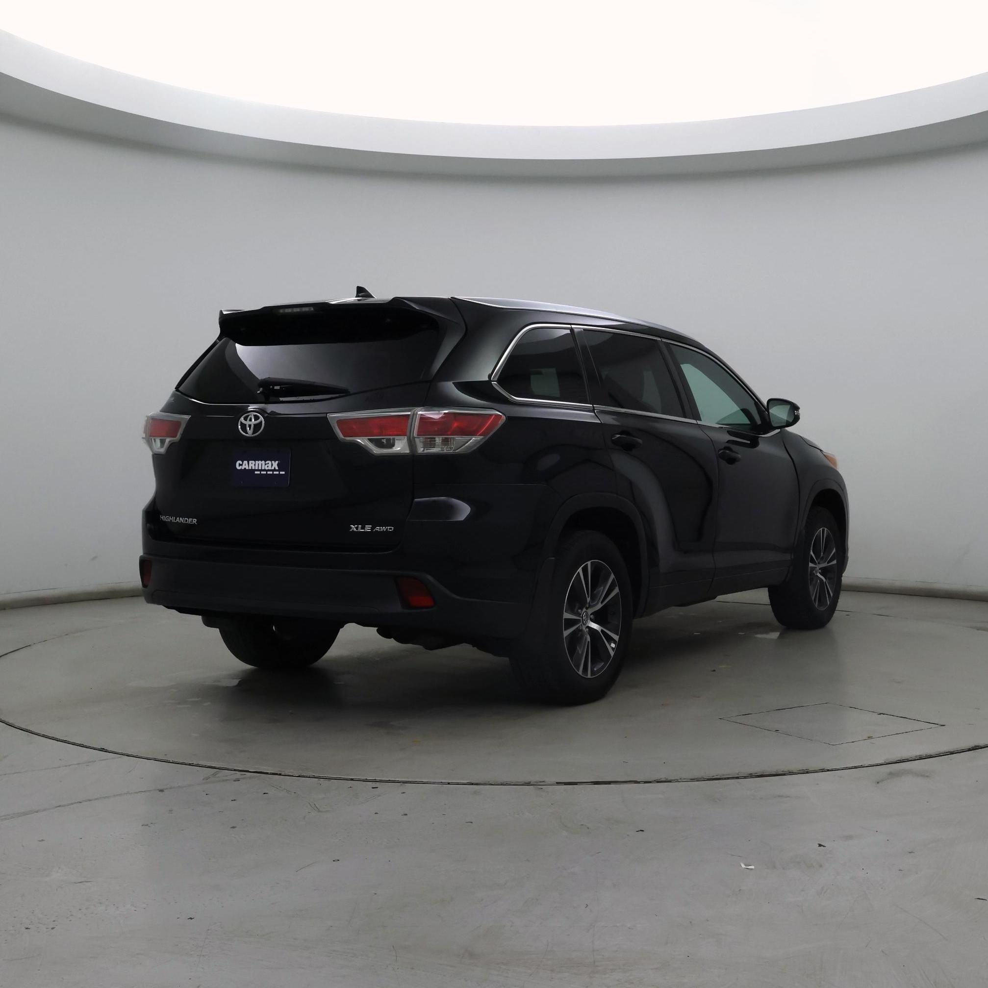 Thumbnail: 2016 Toyota Highlander - 8