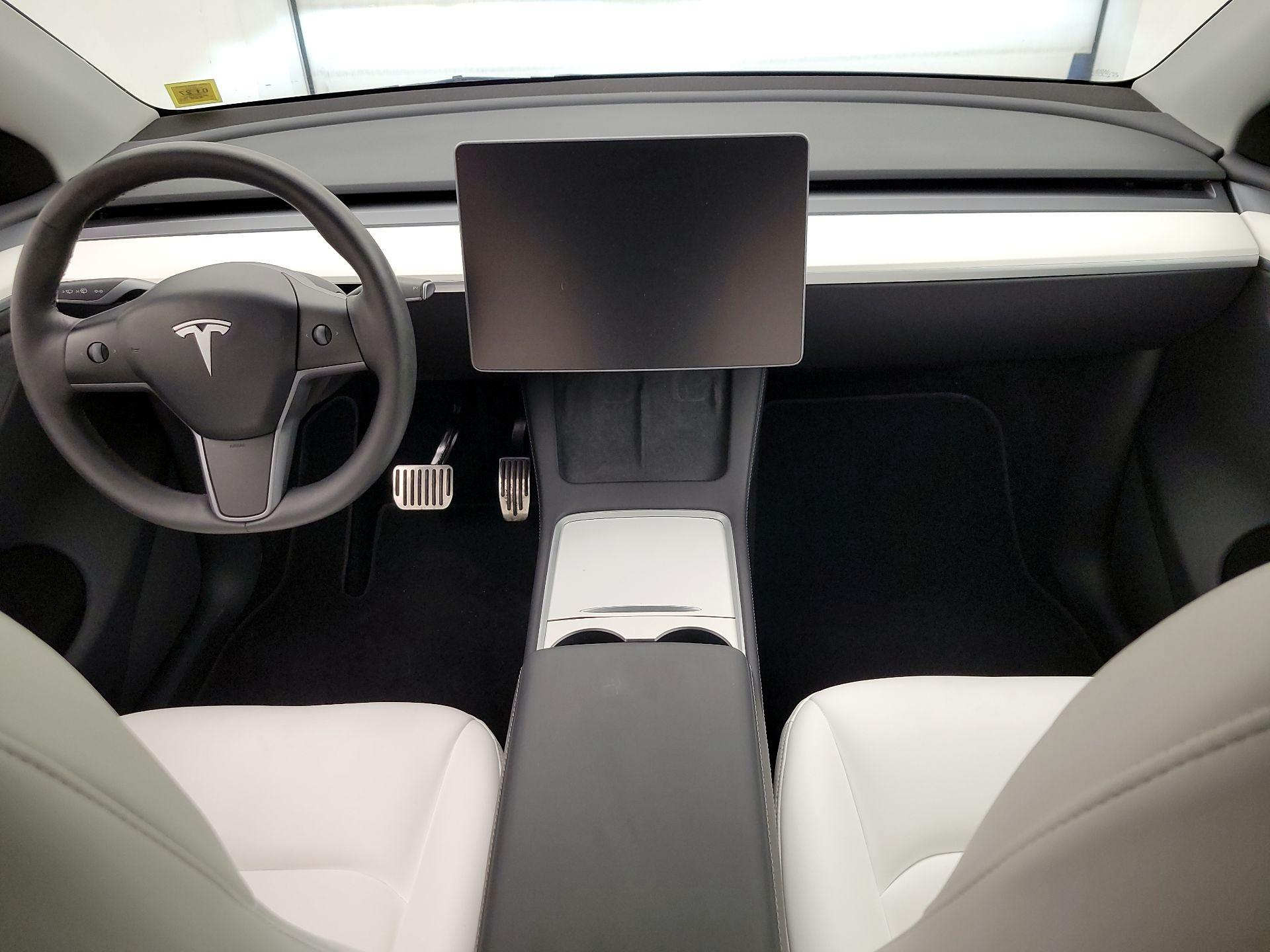 Thumbnail: 2023 Tesla Model Y - 9