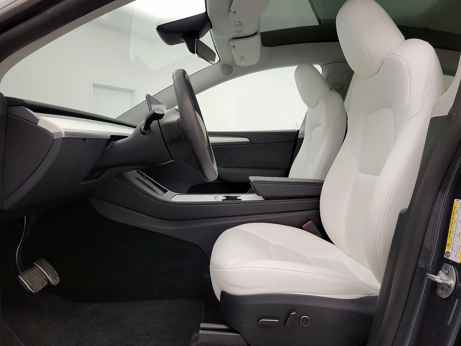 Thumbnail: 2023 Tesla Model Y - 11