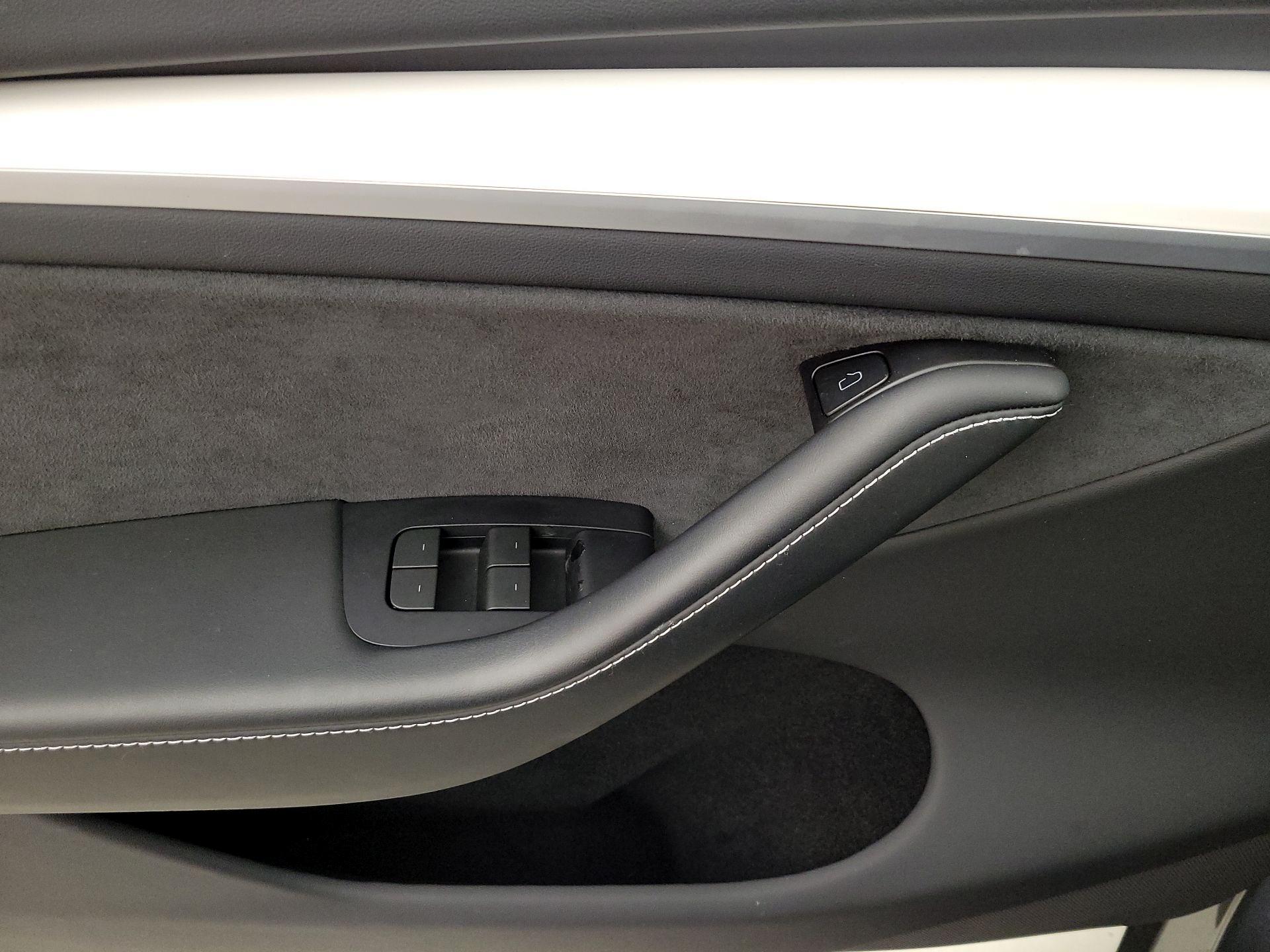 Thumbnail: 2023 Tesla Model Y - 12