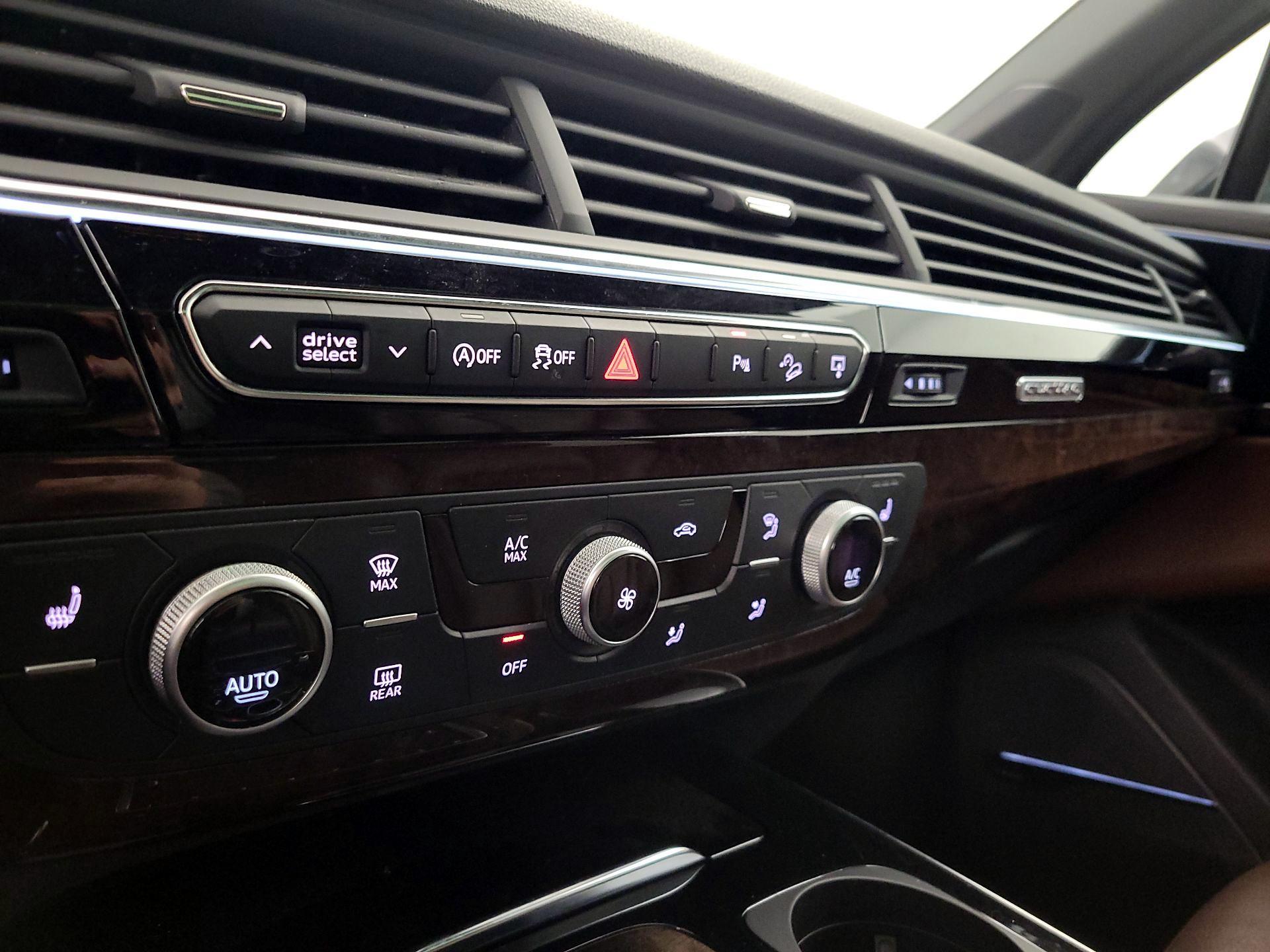 Thumbnail: 2017 Audi Q7 - 17