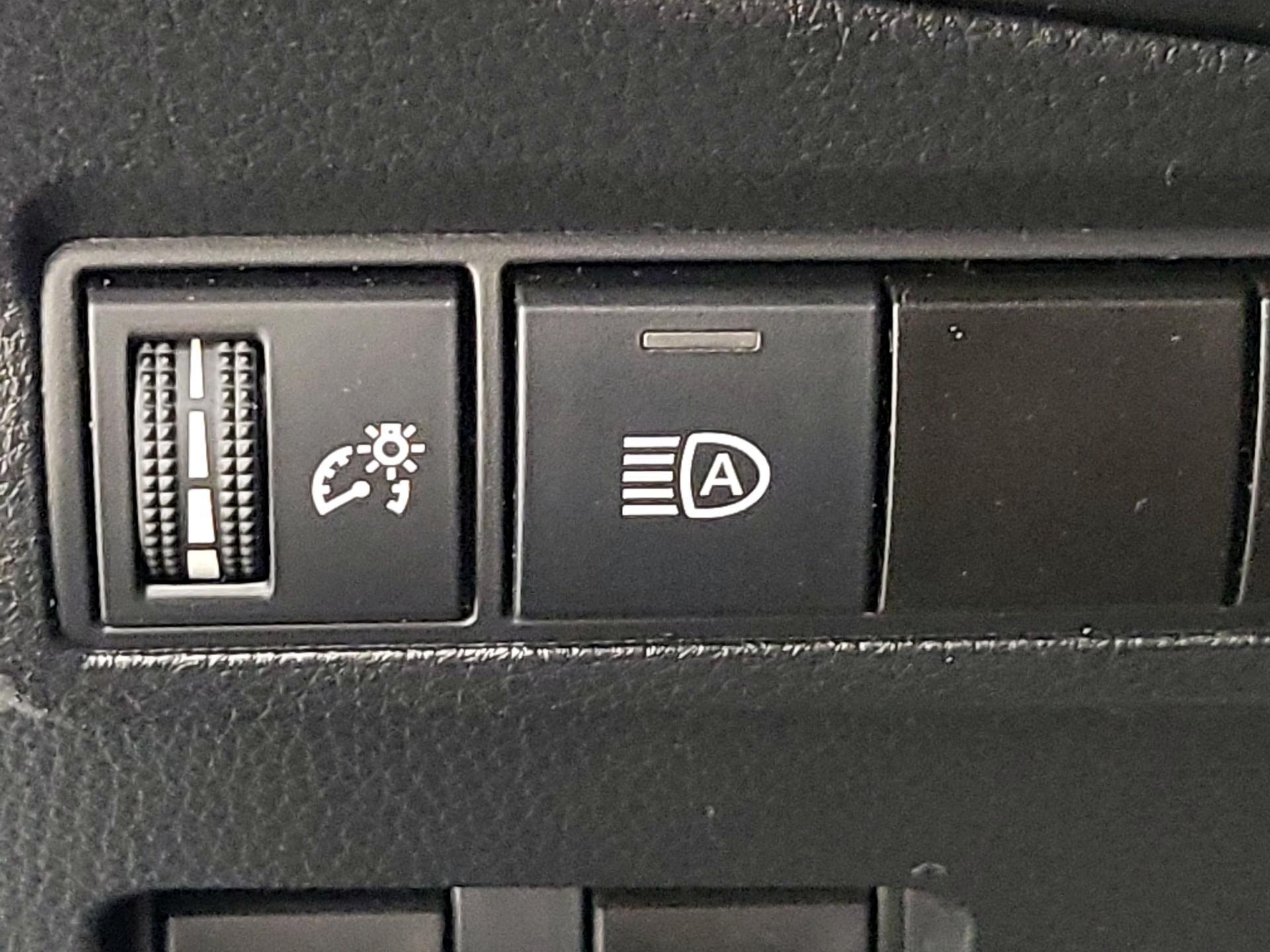 Thumbnail: 2022 Toyota Corolla Cross - 13