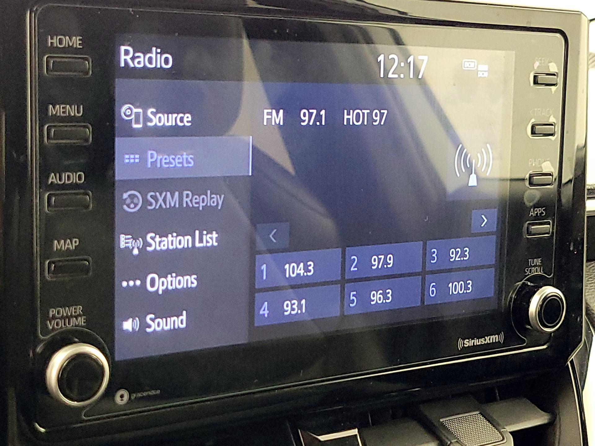 Thumbnail: 2022 Toyota Corolla Cross - 15