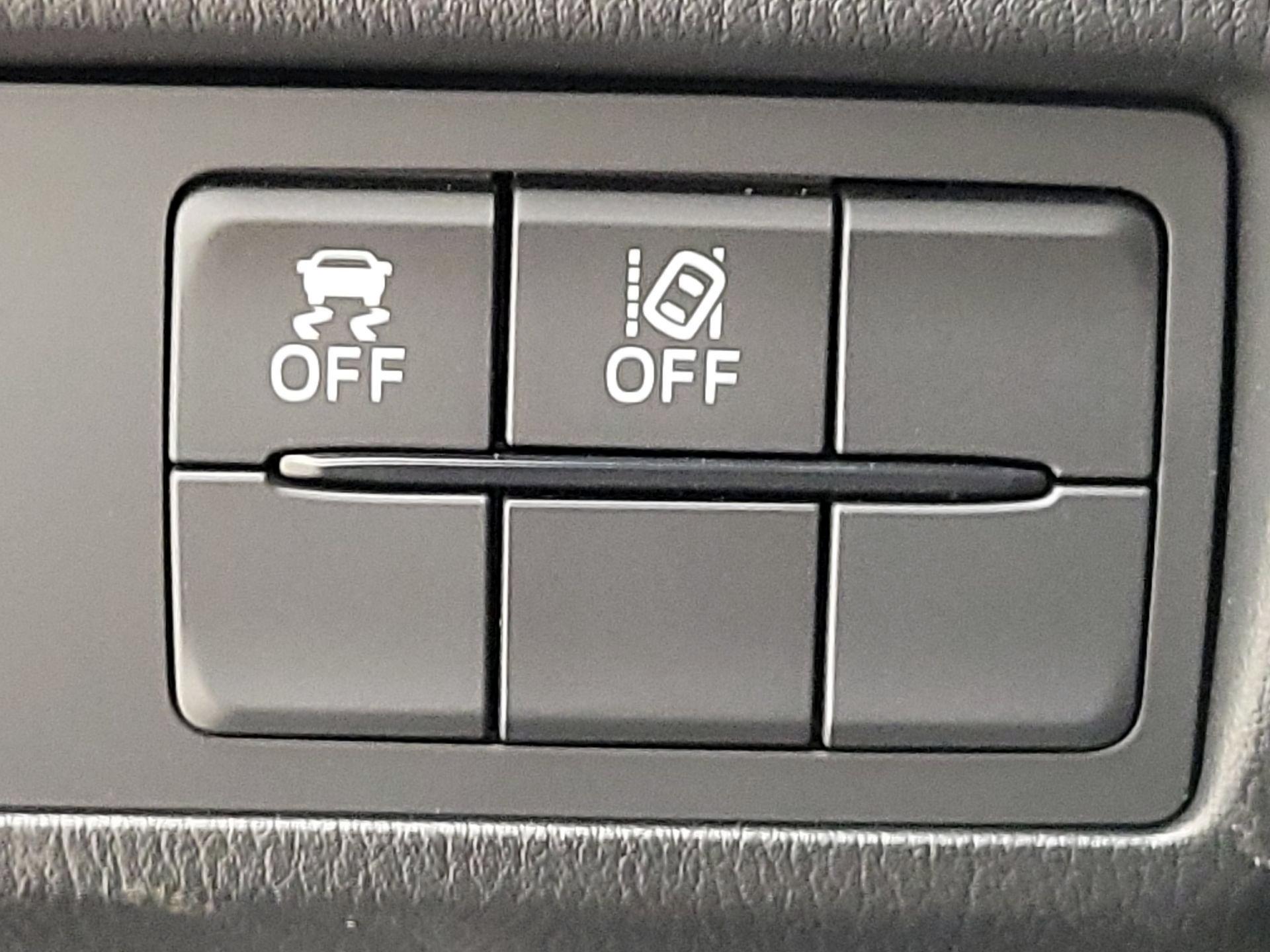 Thumbnail: 2020 Mazda MX-5 Miata - 13