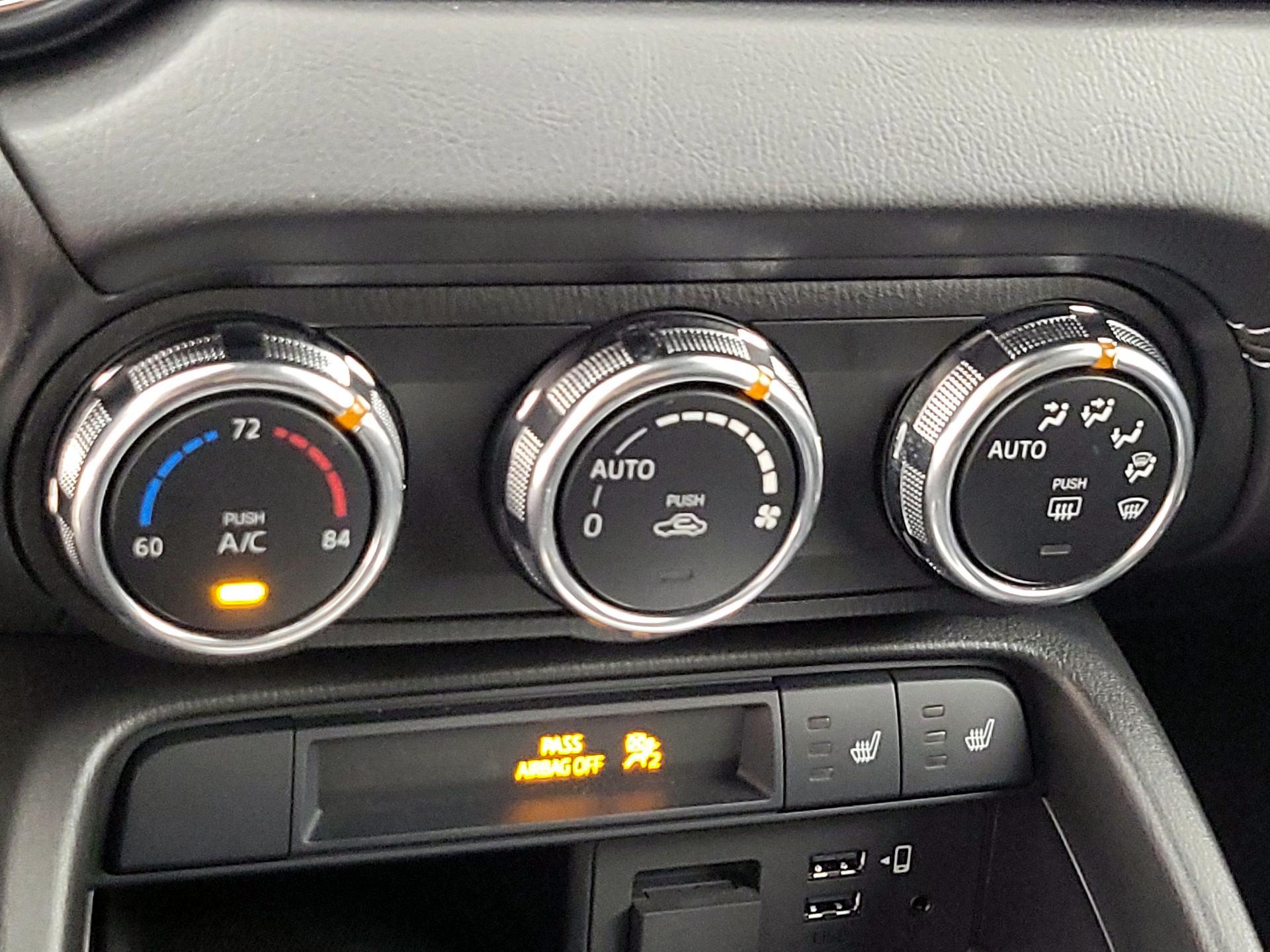 Thumbnail: 2020 Mazda MX-5 Miata - 16