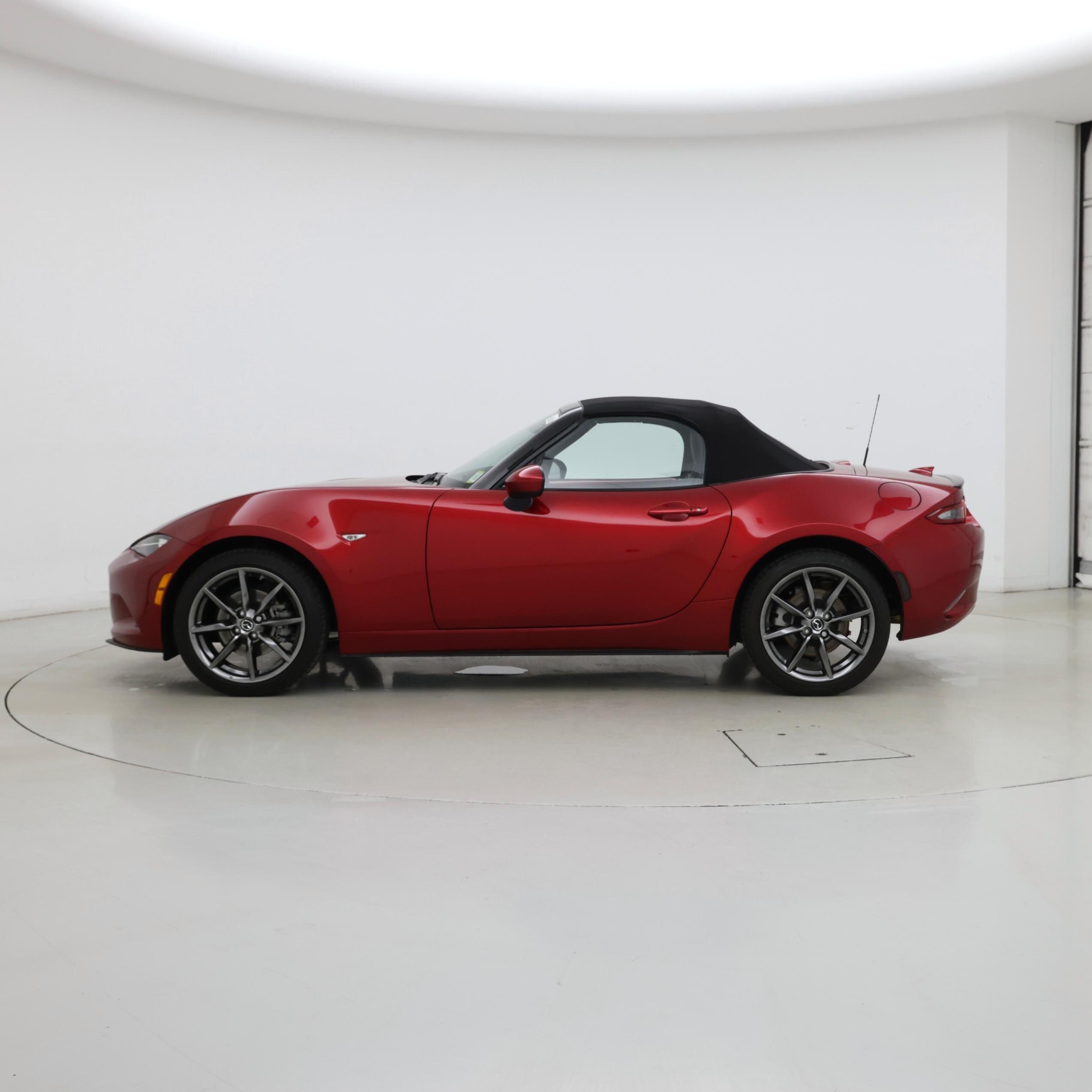 Thumbnail: 2020 Mazda MX-5 Miata - 3