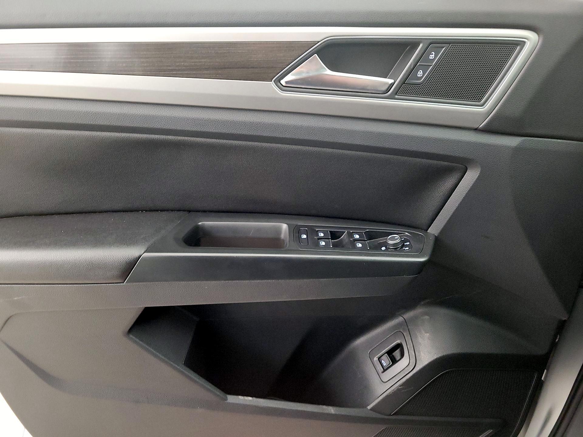 Thumbnail: 2018 Volkswagen Atlas - 12