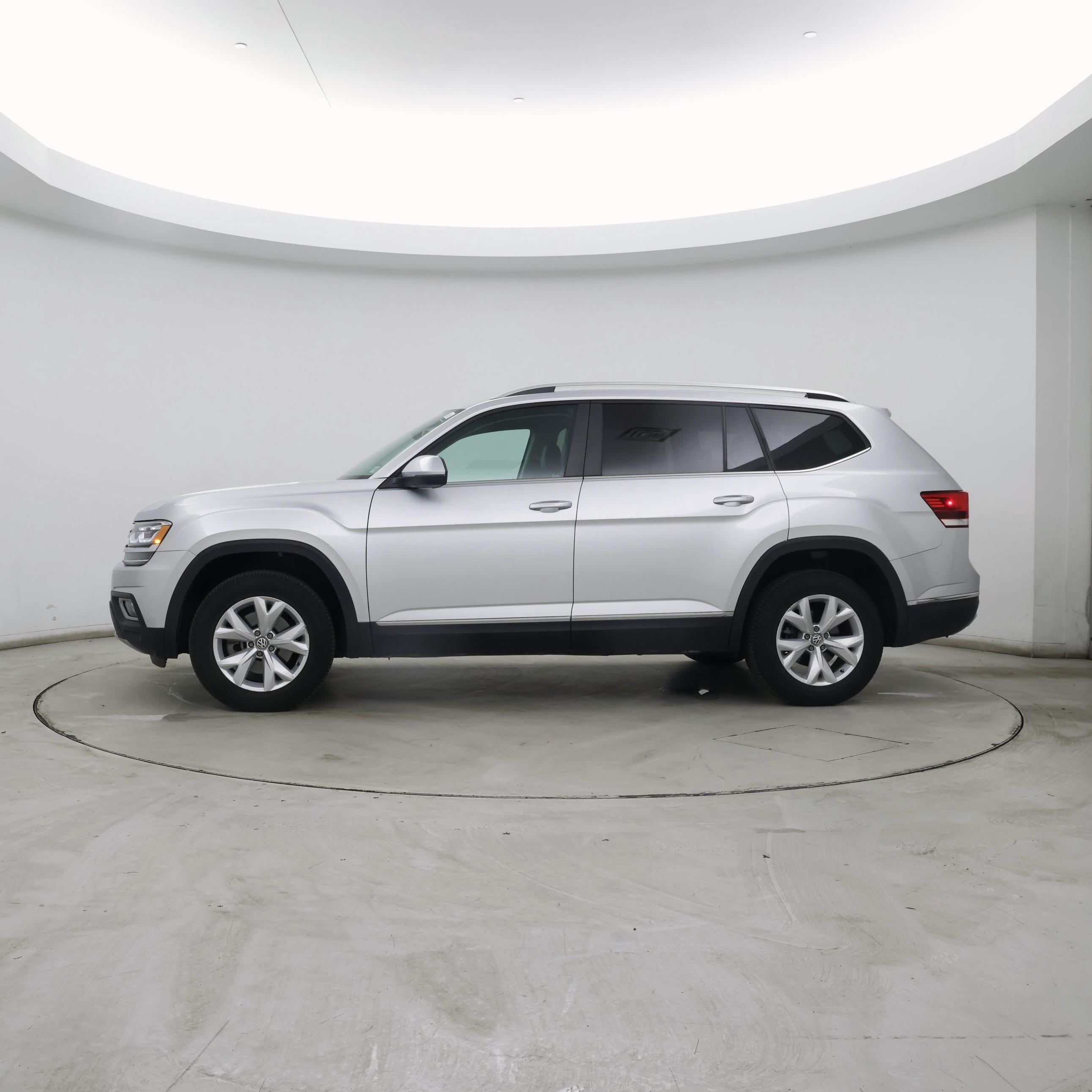 Thumbnail: 2018 Volkswagen Atlas - 3