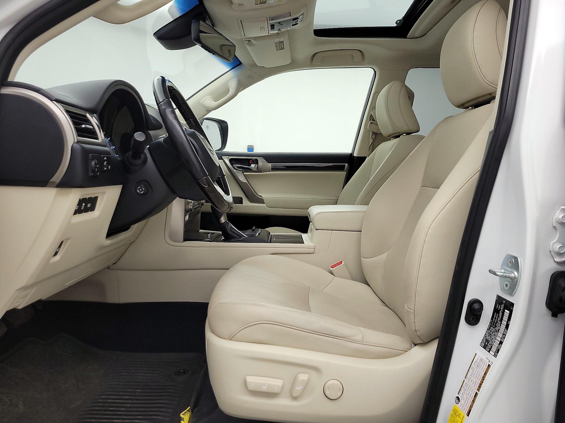 Thumbnail: 2020 Lexus GX - 11