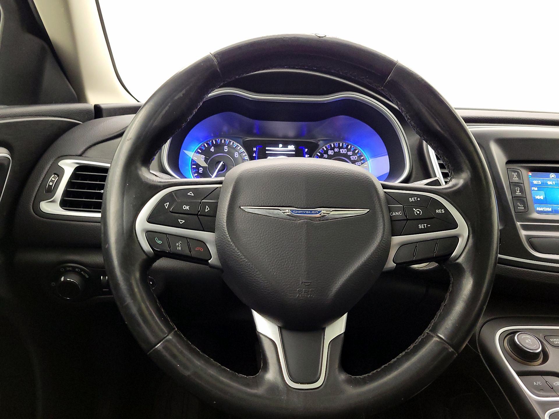 Thumbnail: 2015 Chrysler 200 - 10