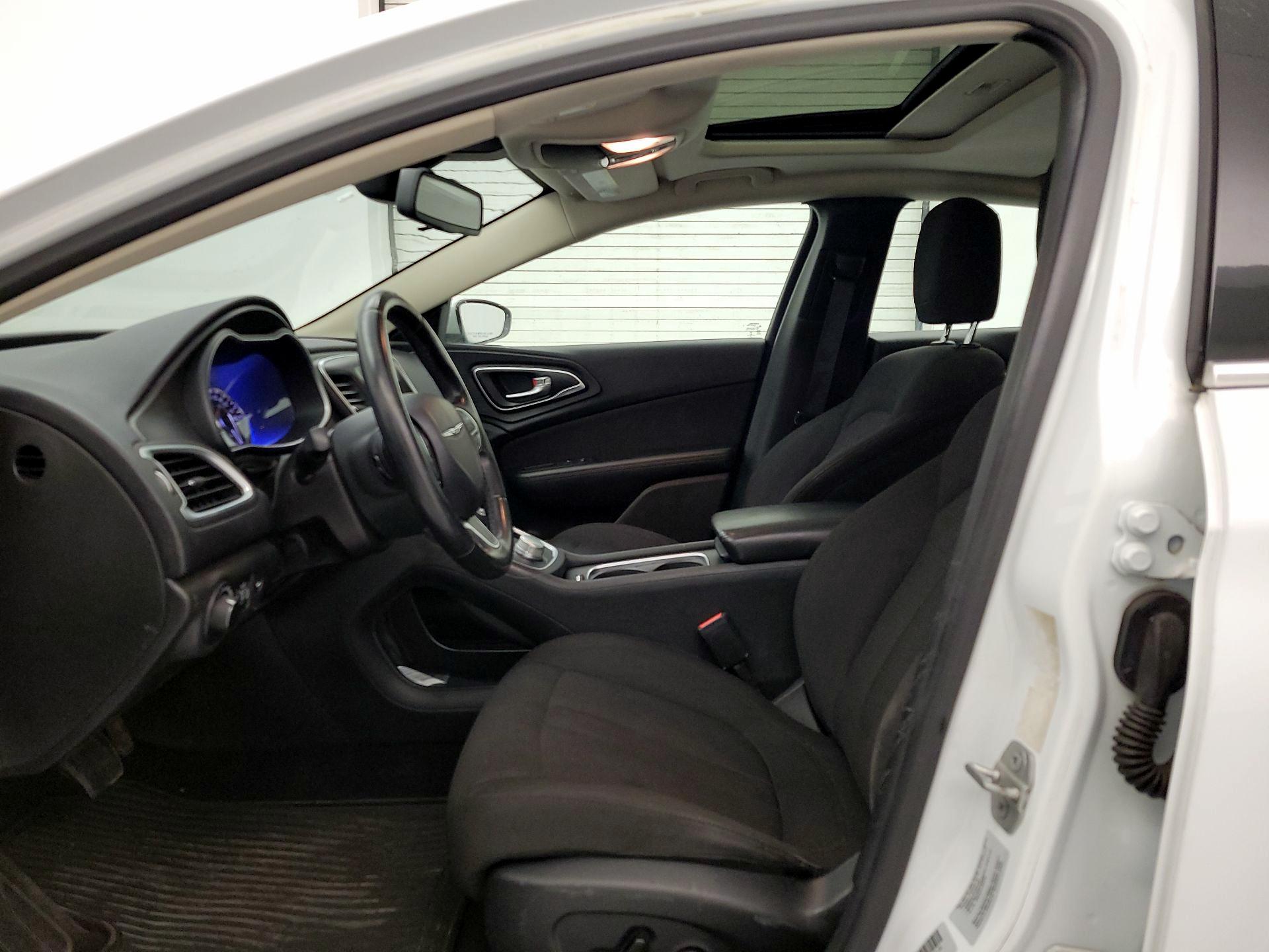 Thumbnail: 2015 Chrysler 200 - 11