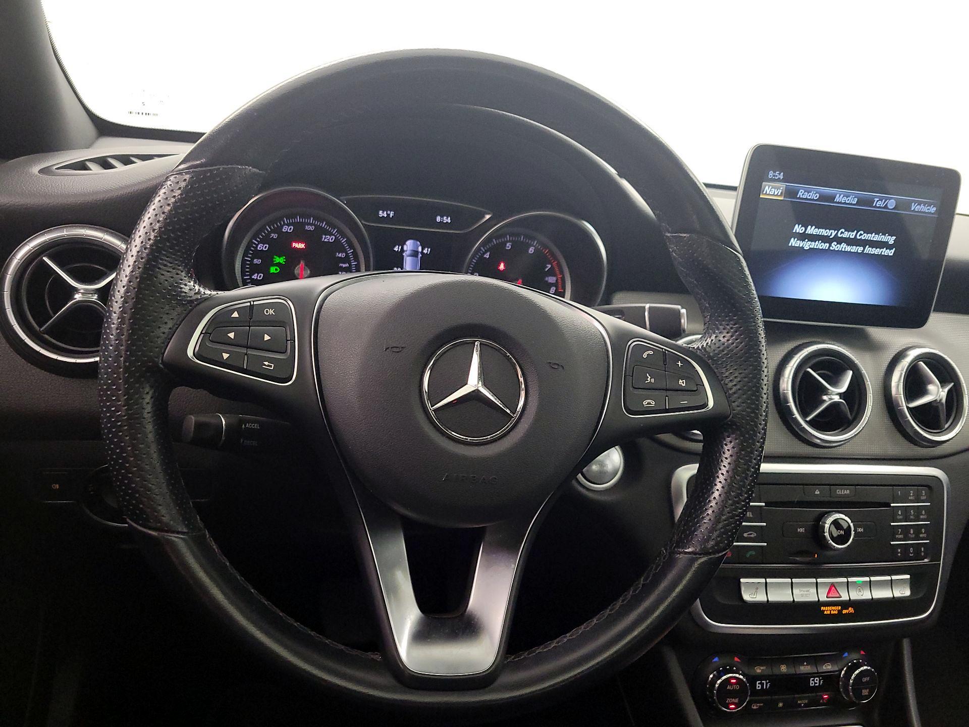 Thumbnail: 2019 Mercedes-Benz CLA - 10