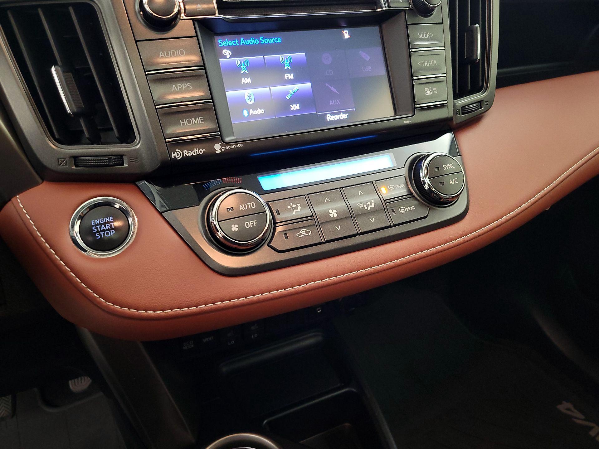 Thumbnail: 2014 Toyota RAV4 - 16