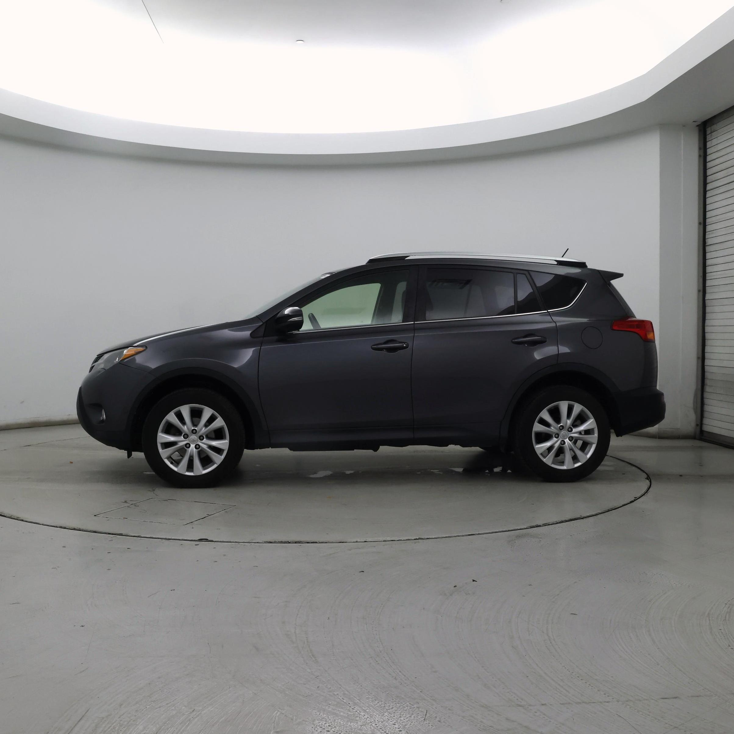 Thumbnail: 2014 Toyota RAV4 - 3