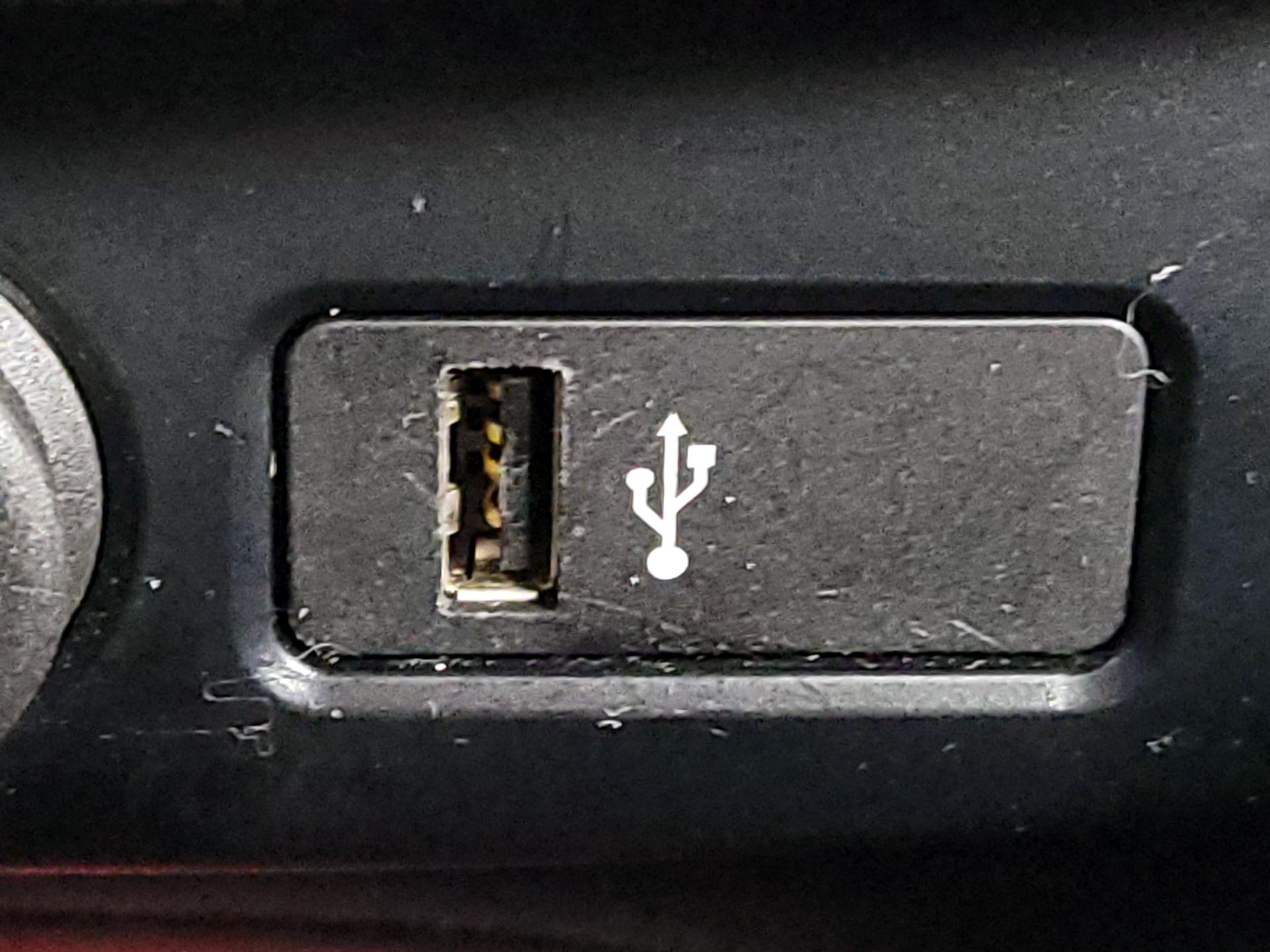 Thumbnail: 2022 MINI Cooper Clubman - 19