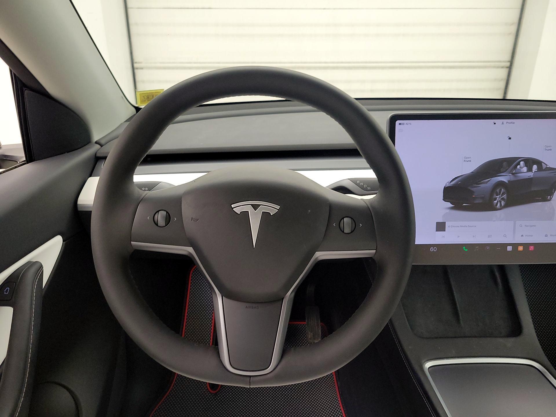 Thumbnail: 2022 Tesla Model Y - 10