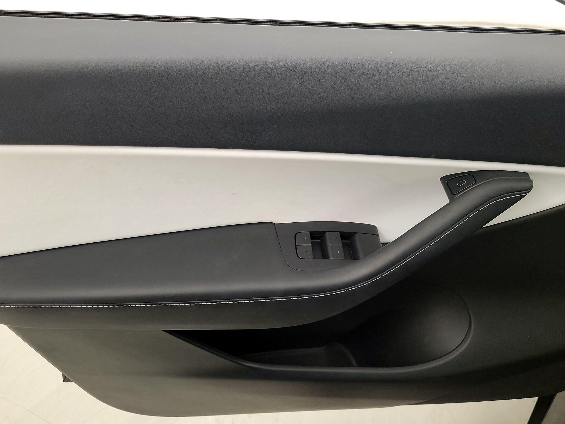 Thumbnail: 2022 Tesla Model Y - 12