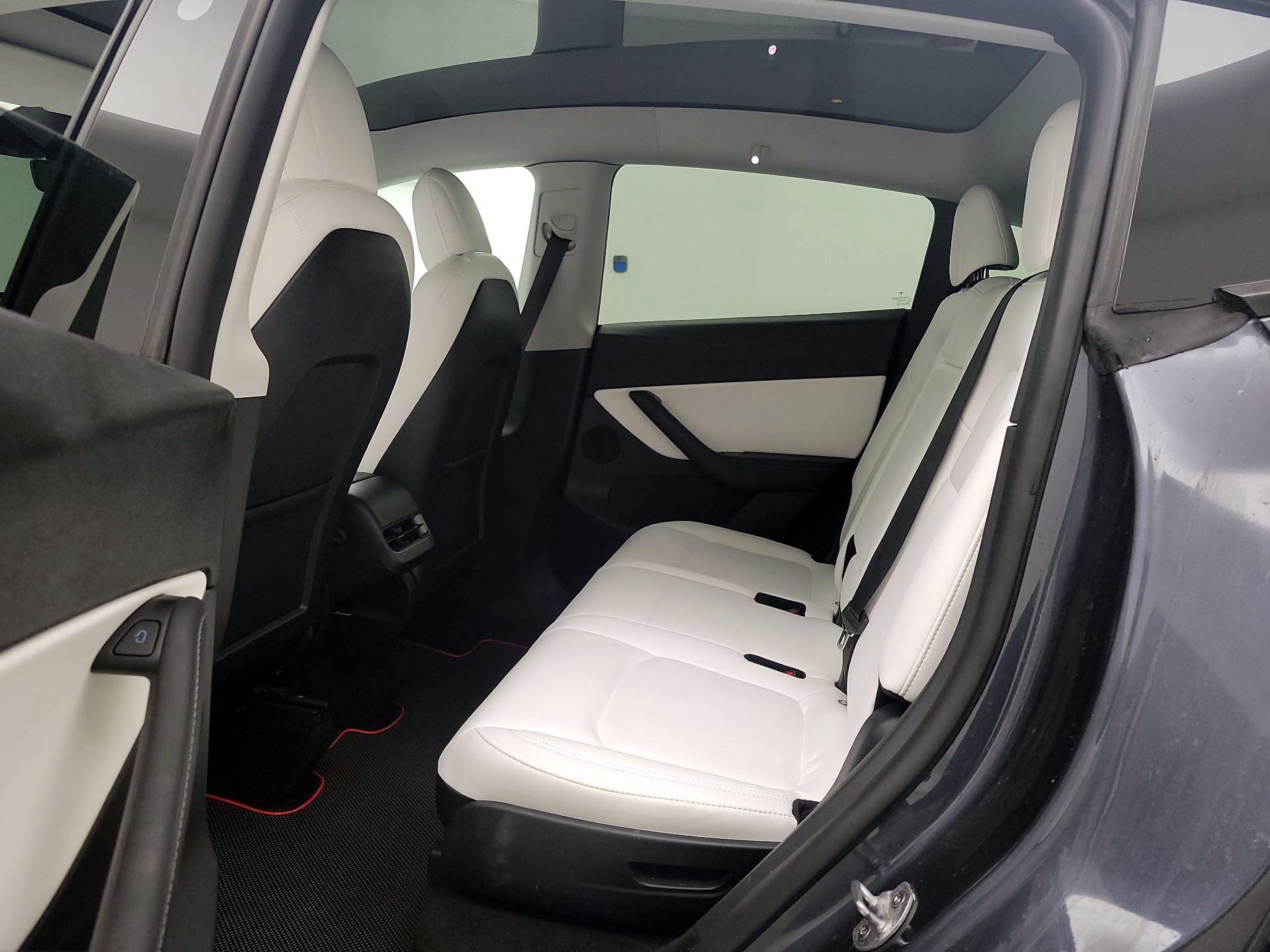 Thumbnail: 2022 Tesla Model Y - 20