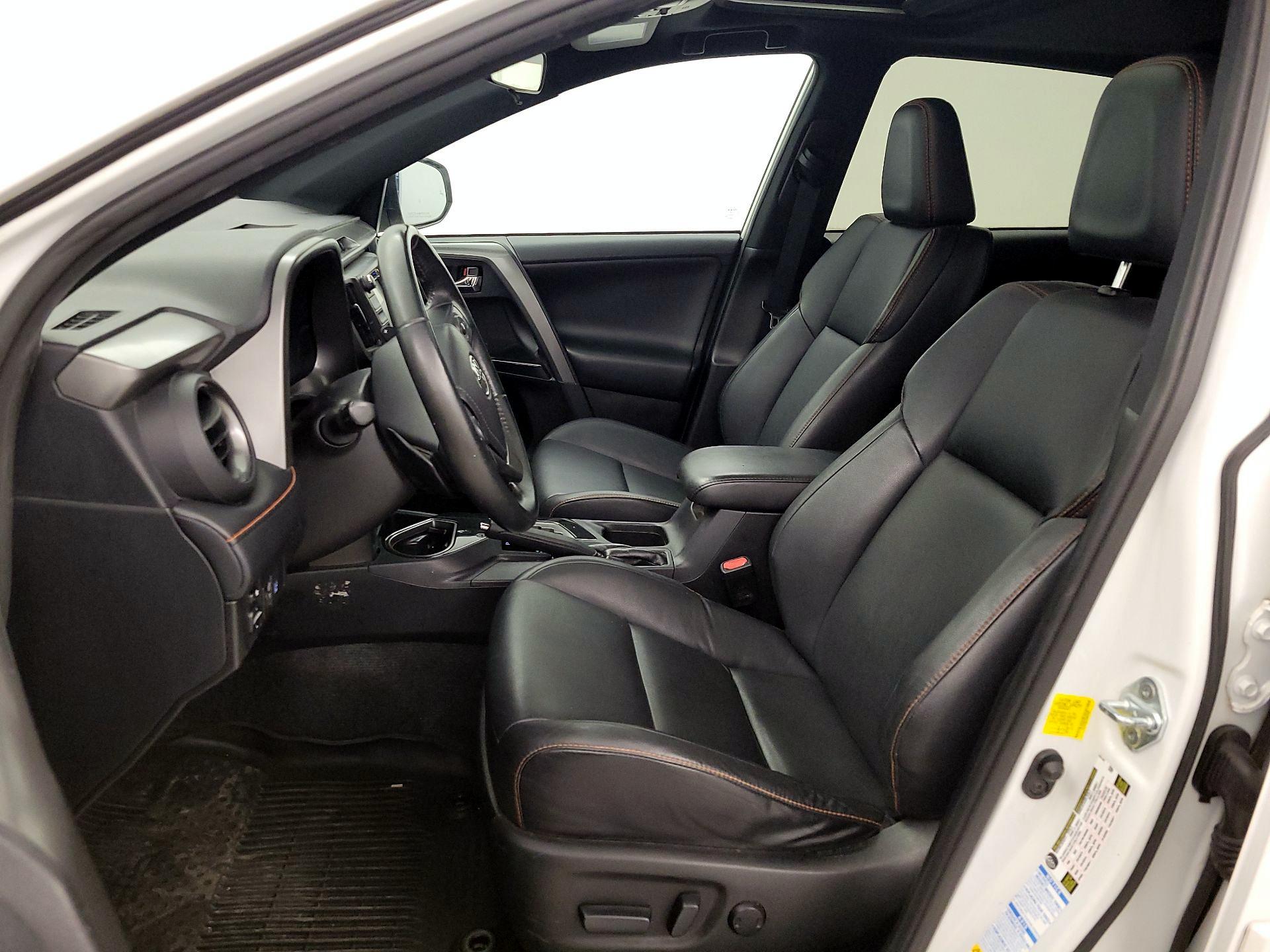 Thumbnail: 2017 Toyota RAV4 - 11