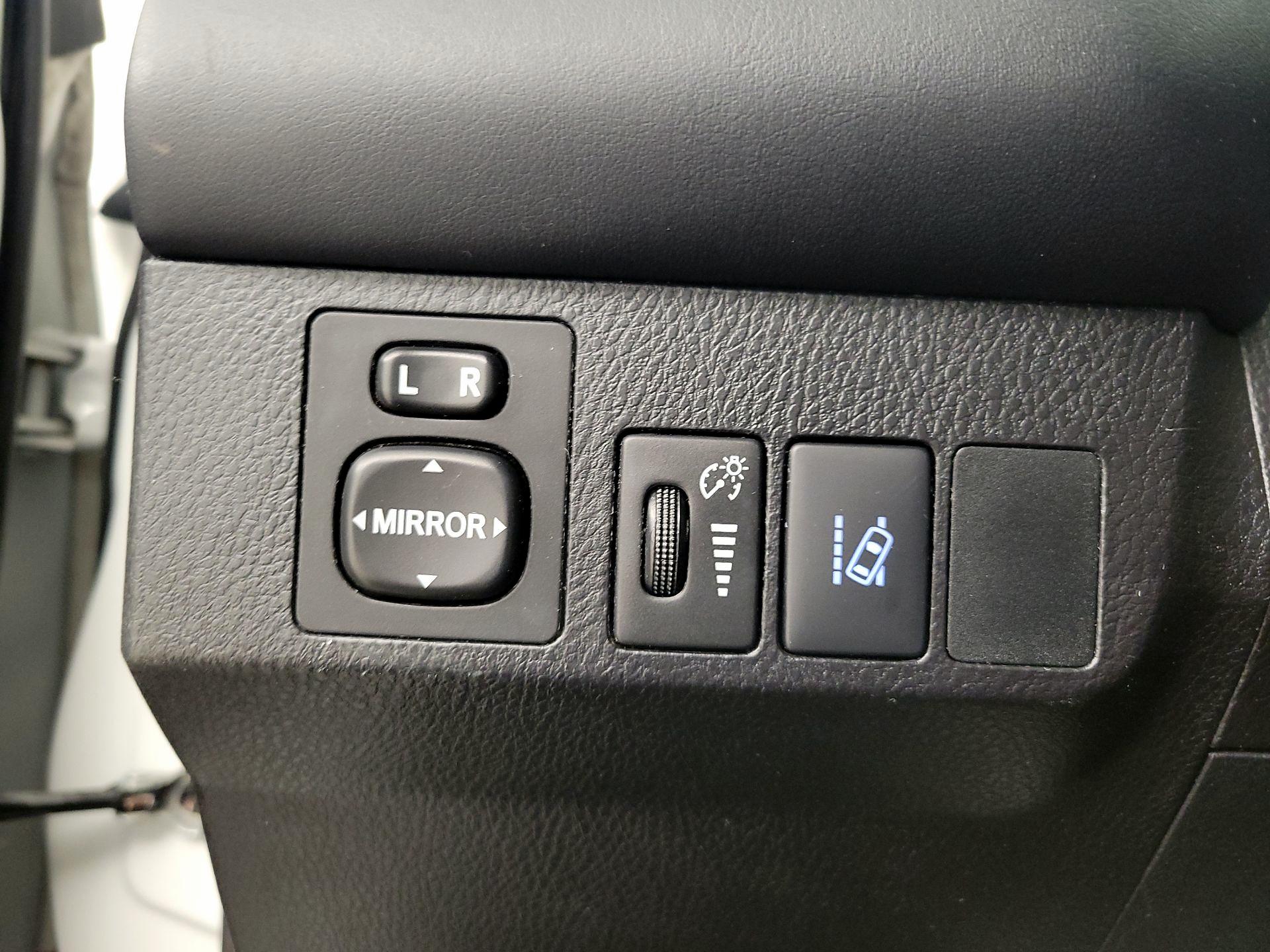 Thumbnail: 2017 Toyota RAV4 - 13