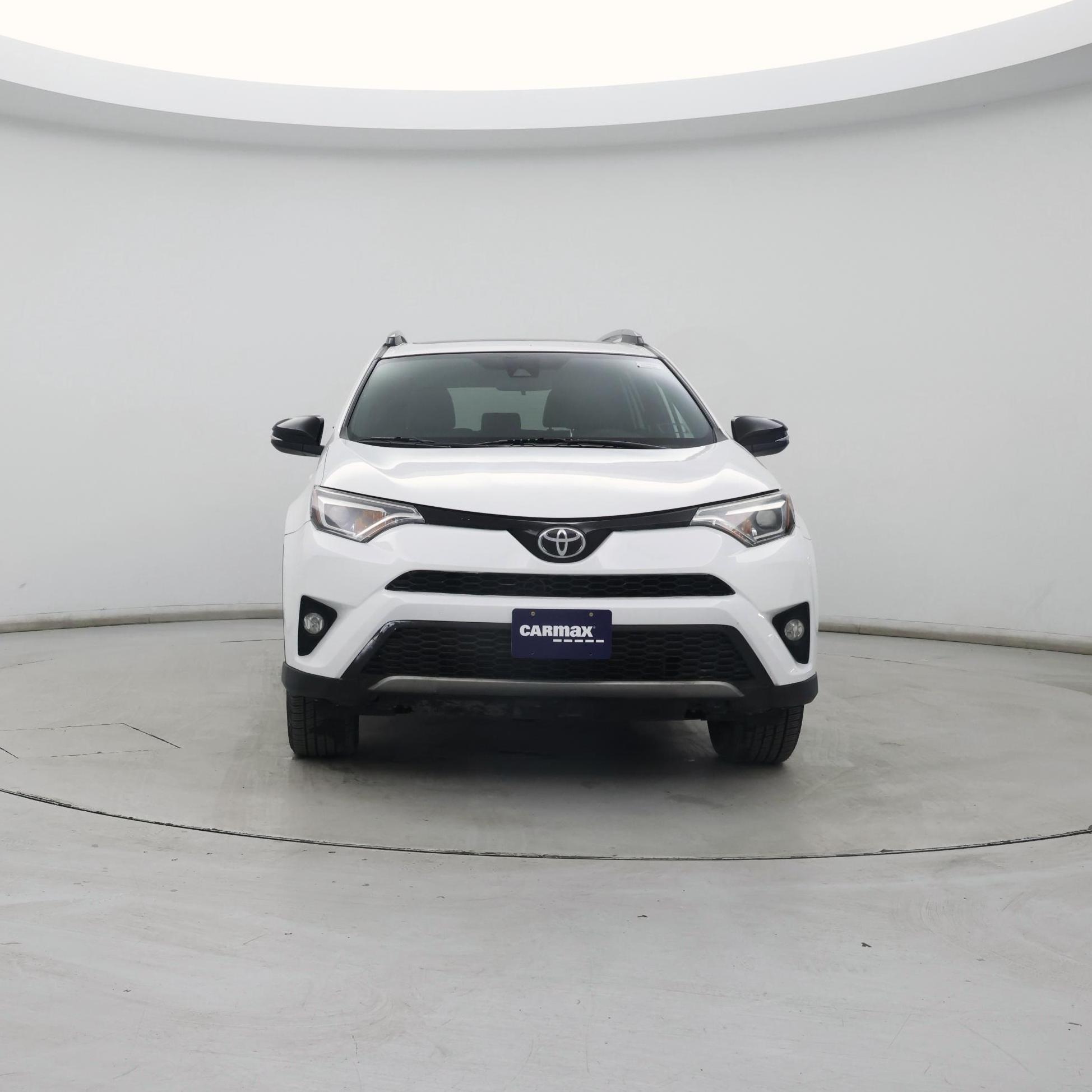 Thumbnail: 2017 Toyota RAV4 - 5