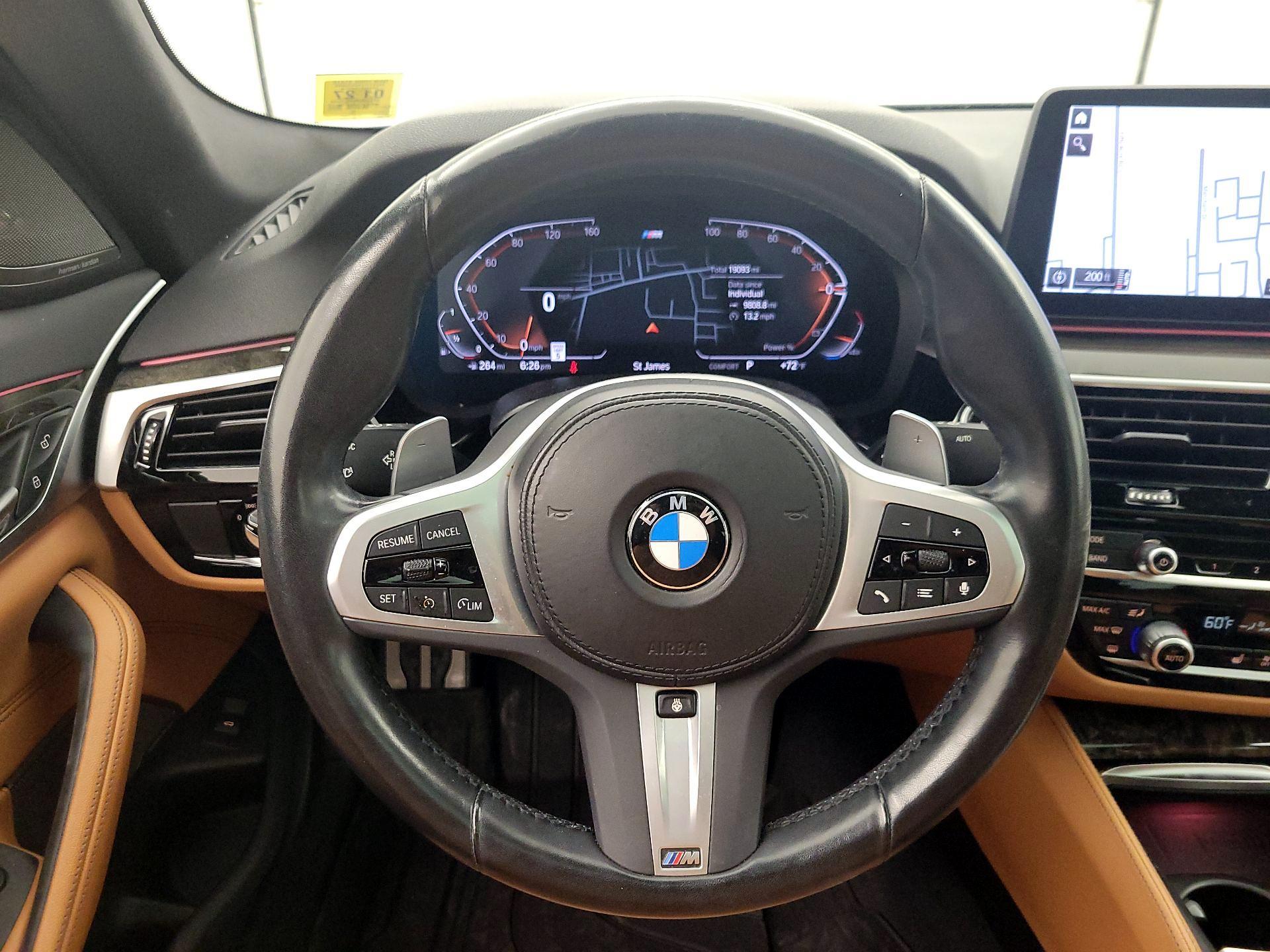 Thumbnail: 2023 BMW 5 Series - 10