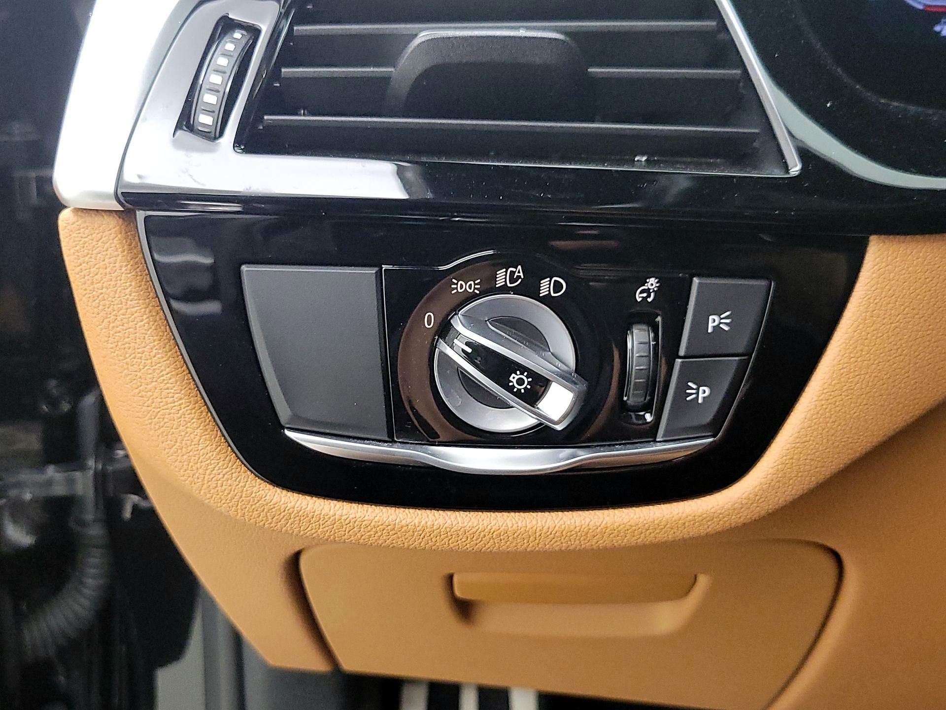 Thumbnail: 2023 BMW 5 Series - 13