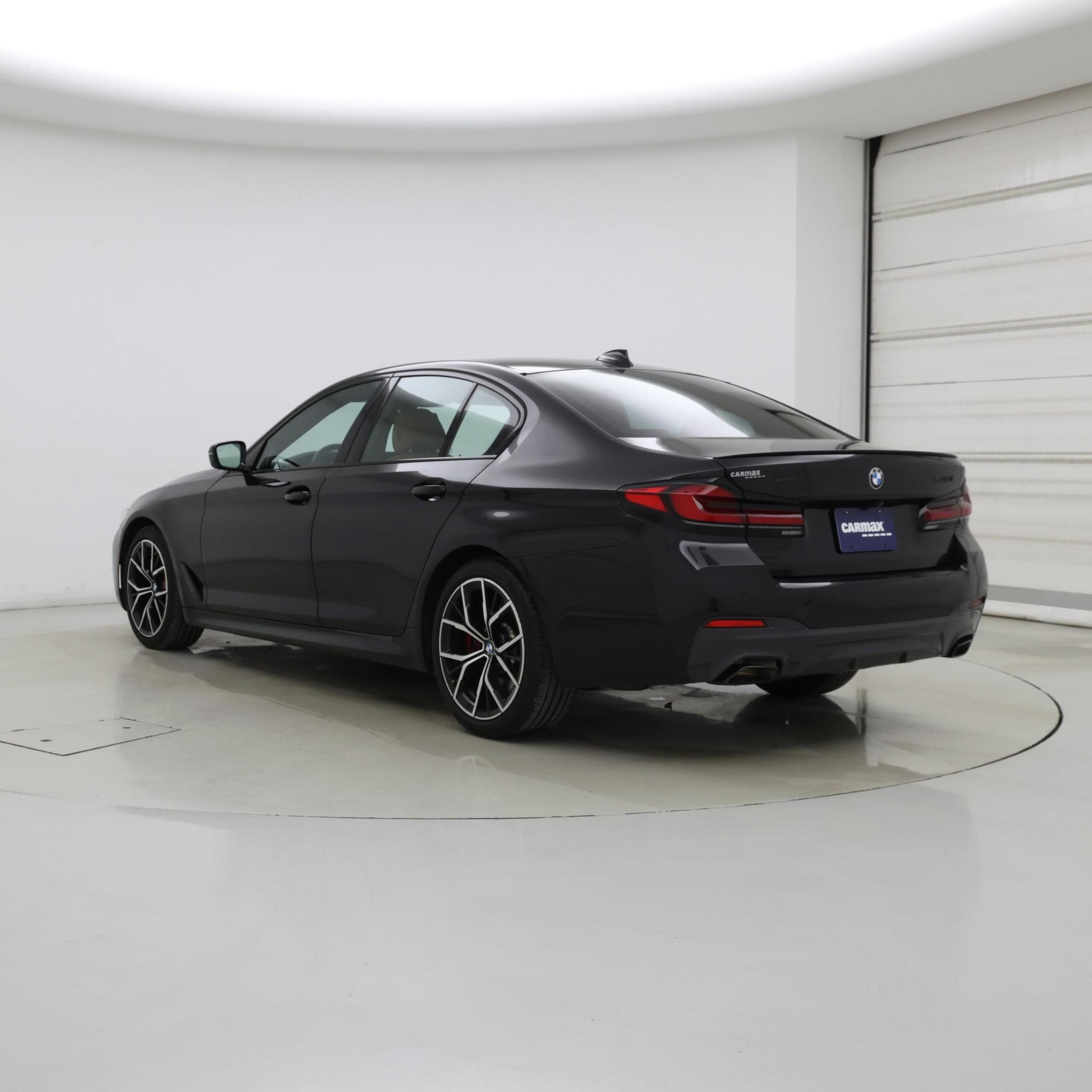 Thumbnail: 2023 BMW 5 Series - 2