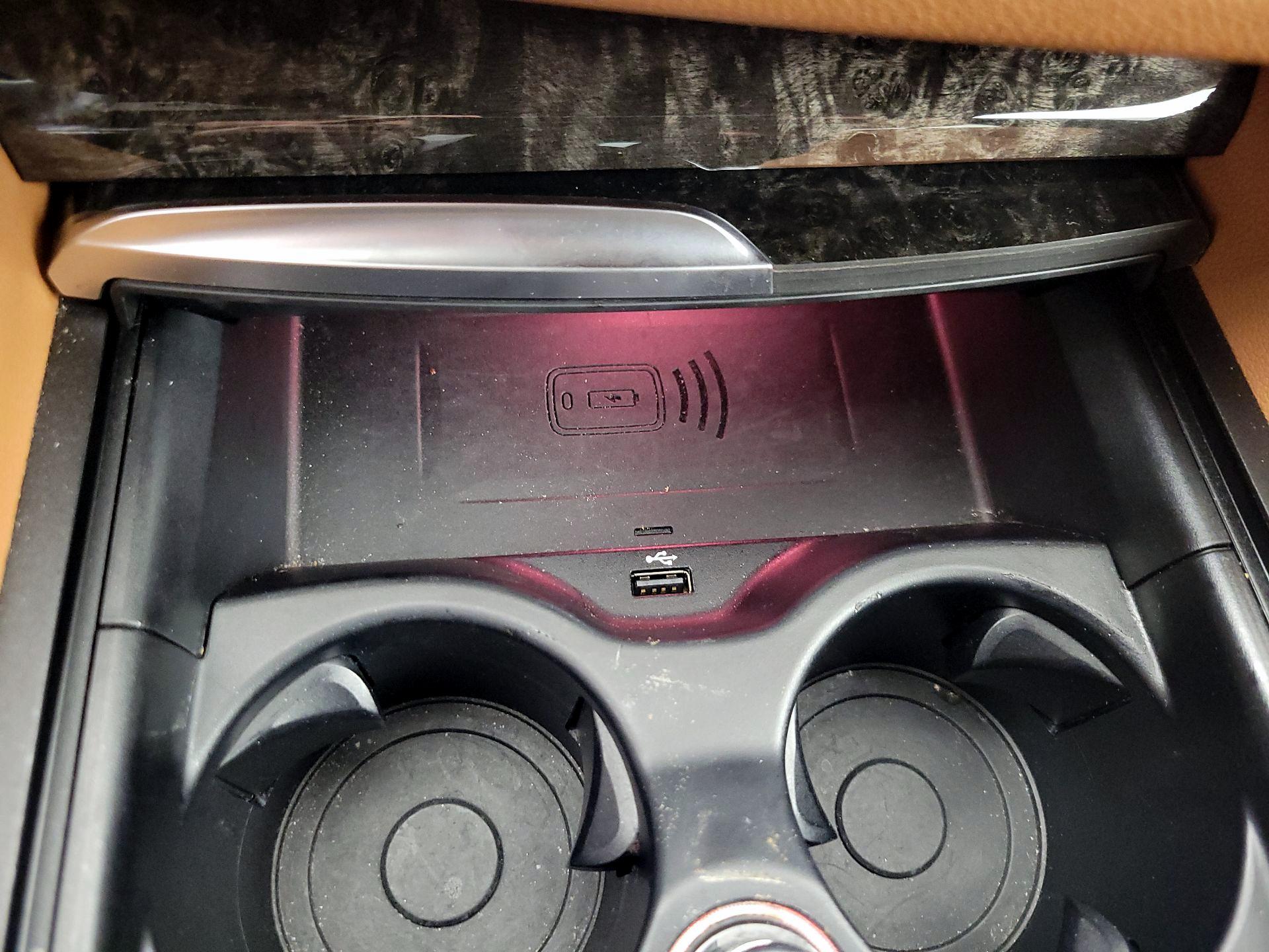 Thumbnail: 2023 BMW 5 Series - 19