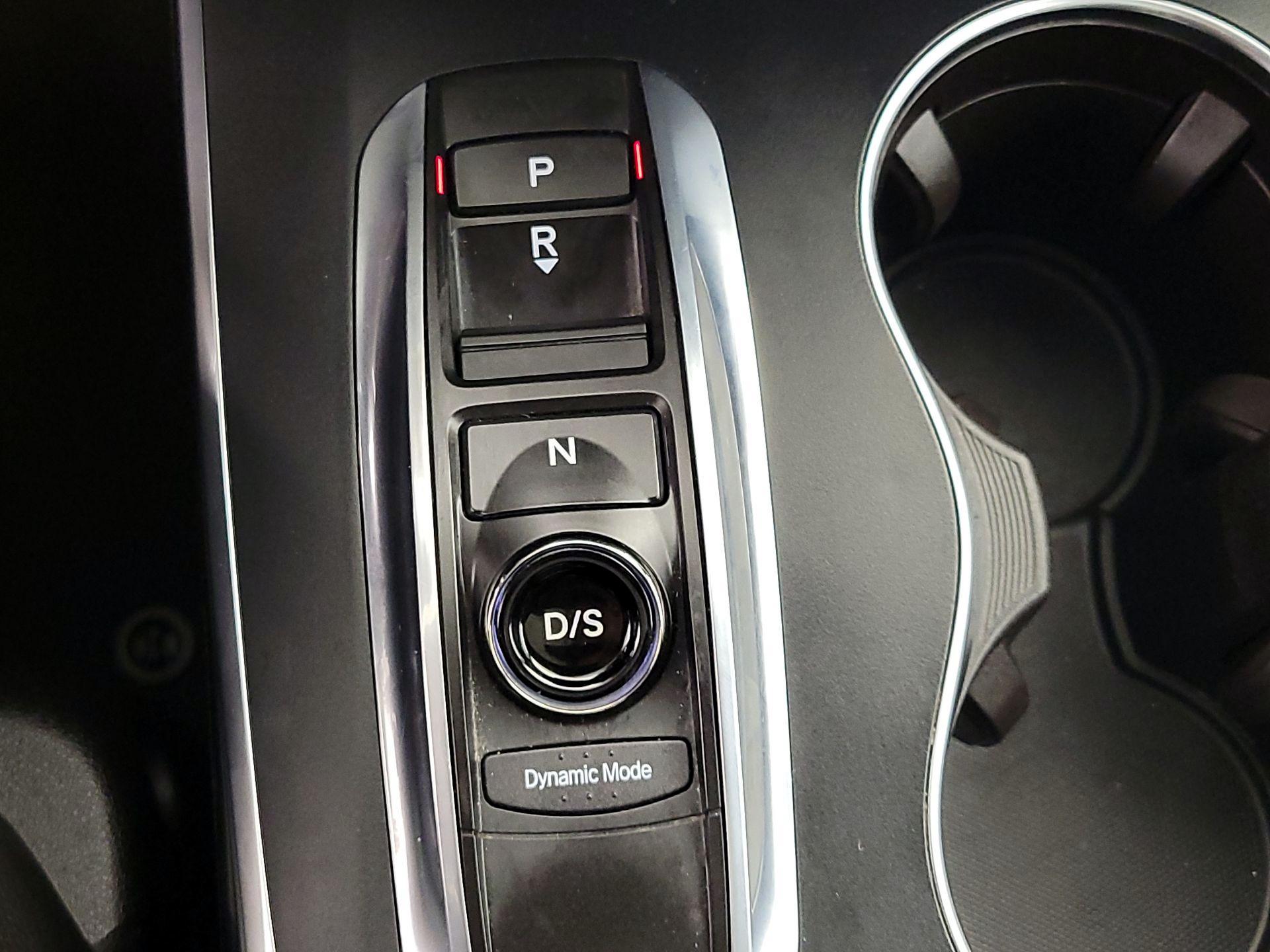 Thumbnail: 2018 Acura MDX - 17