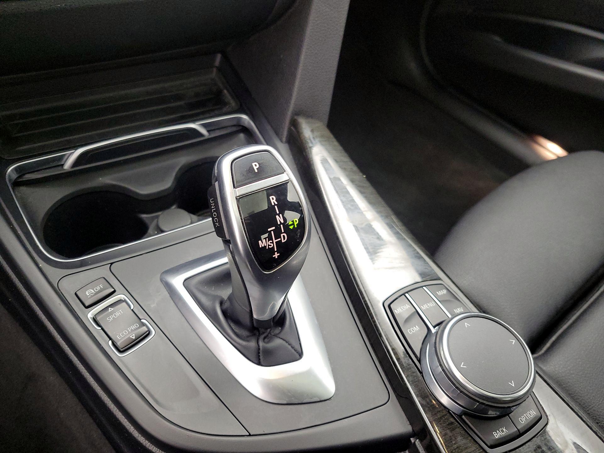 Thumbnail: 2018 BMW 3 Series - 17