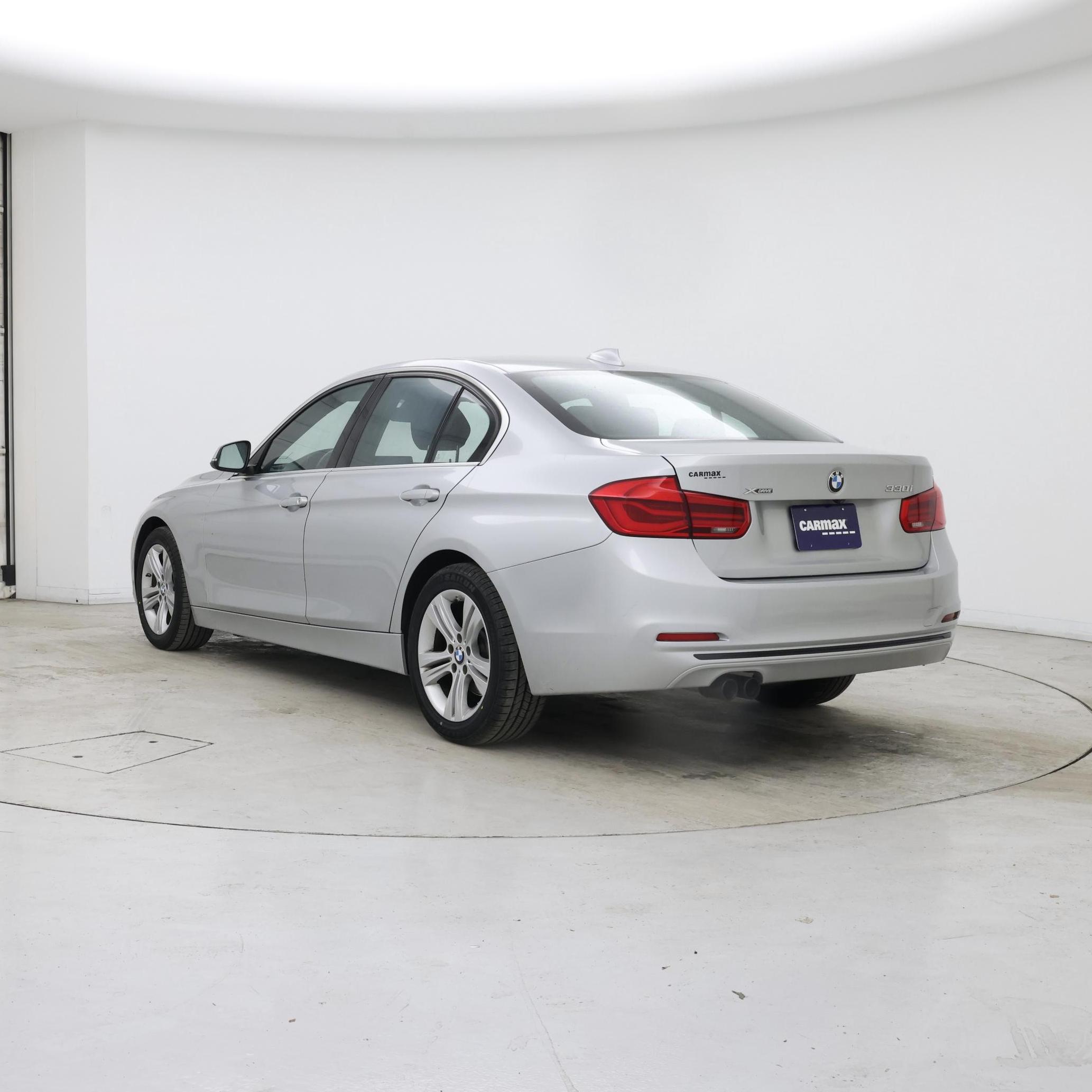 Thumbnail: 2018 BMW 3 Series - 2