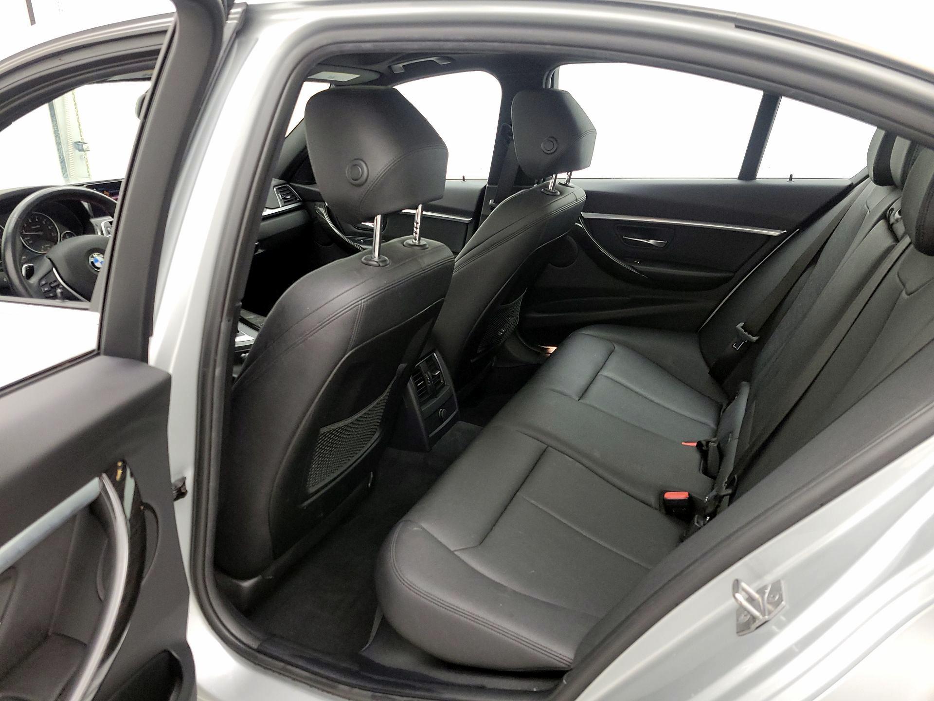 Thumbnail: 2018 BMW 3 Series - 19