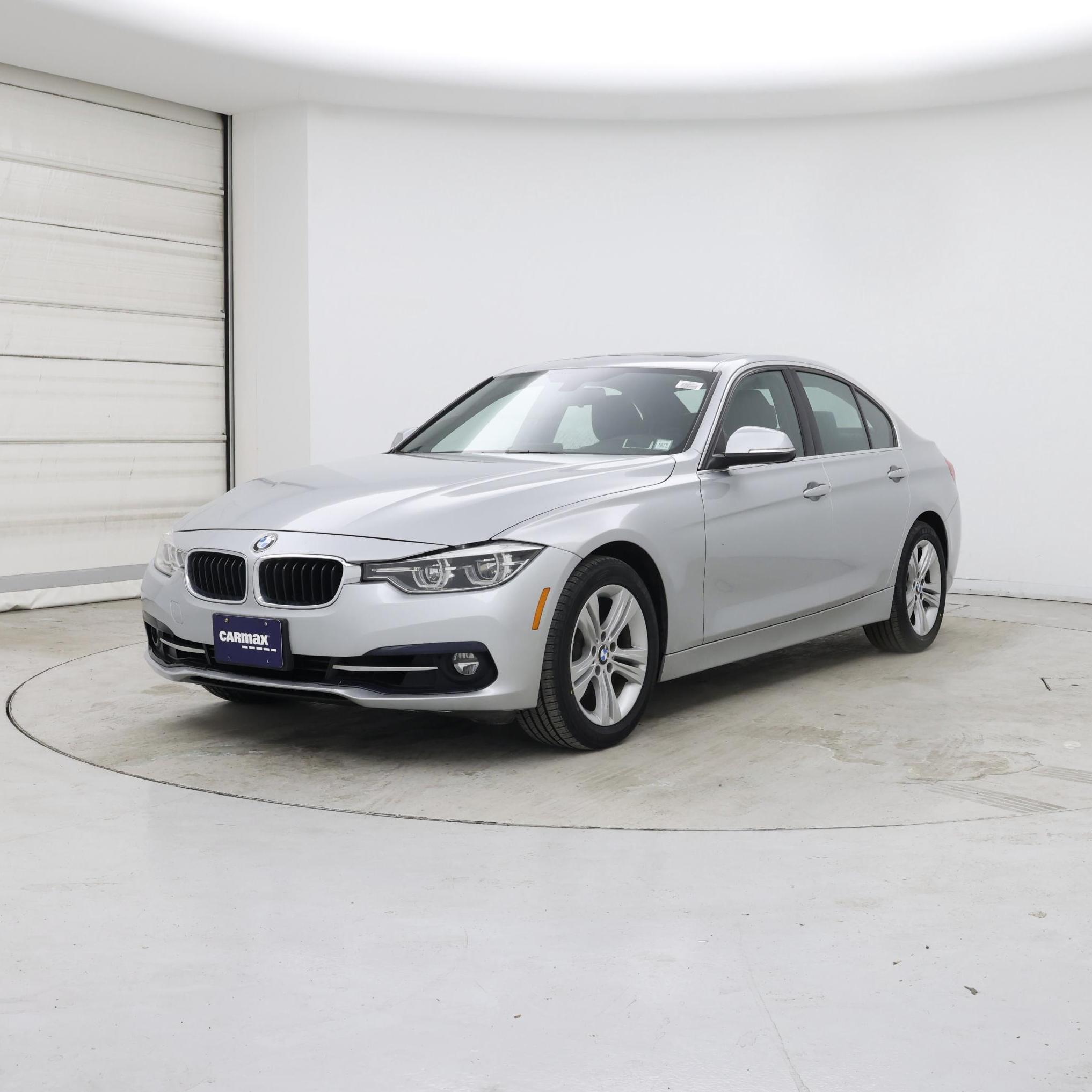 Thumbnail: 2018 BMW 3 Series - 4